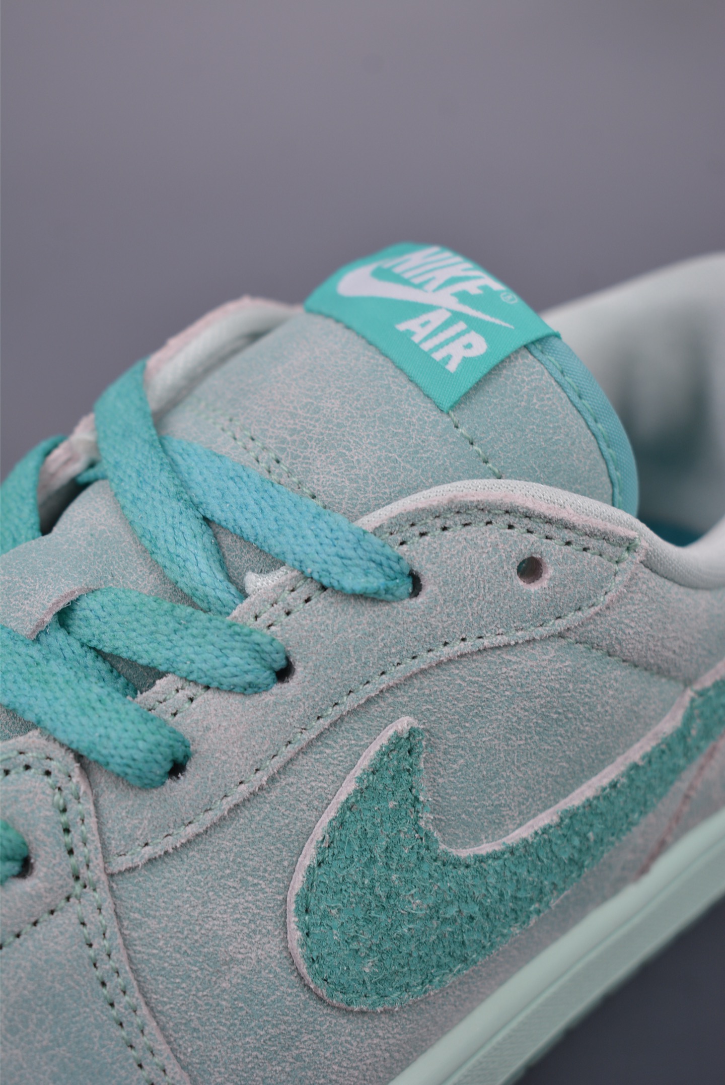 Air Jordan 1 Low 