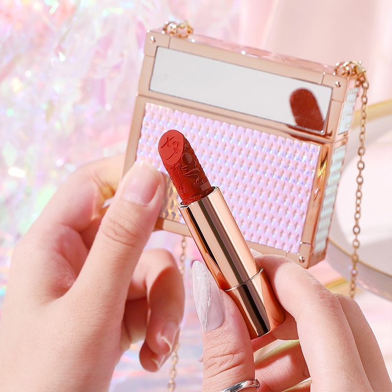 HOT SALE🔥Waterproof Non-Stick Cup Long Lasting Retractable 4 Colors Leather Bag Lipstick Set