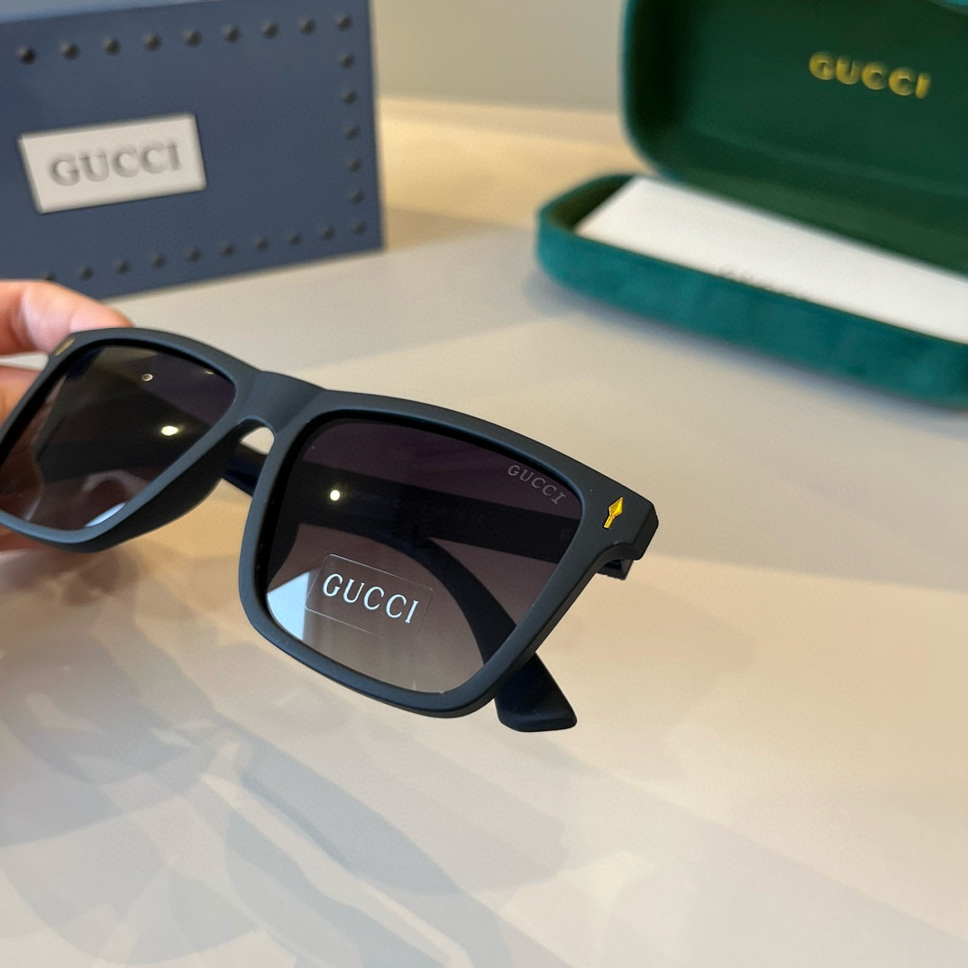 Gucci Square Frame Sunglasses