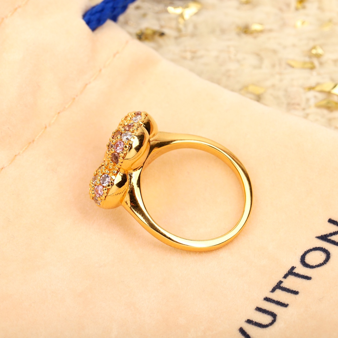Louis Vuitton Four Leaf Clover Ring