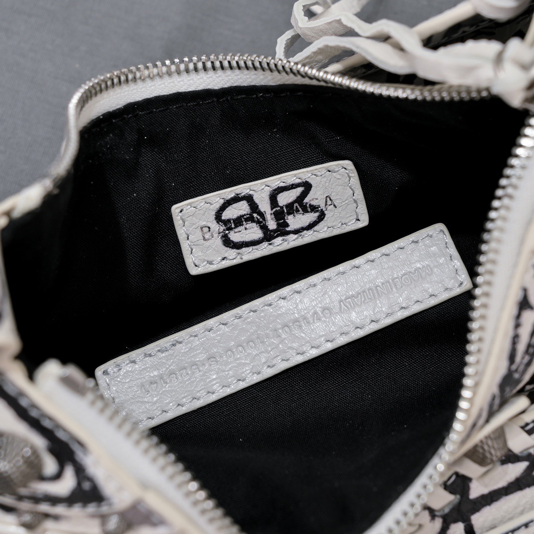 Balenciaga le cagole series underarm bag