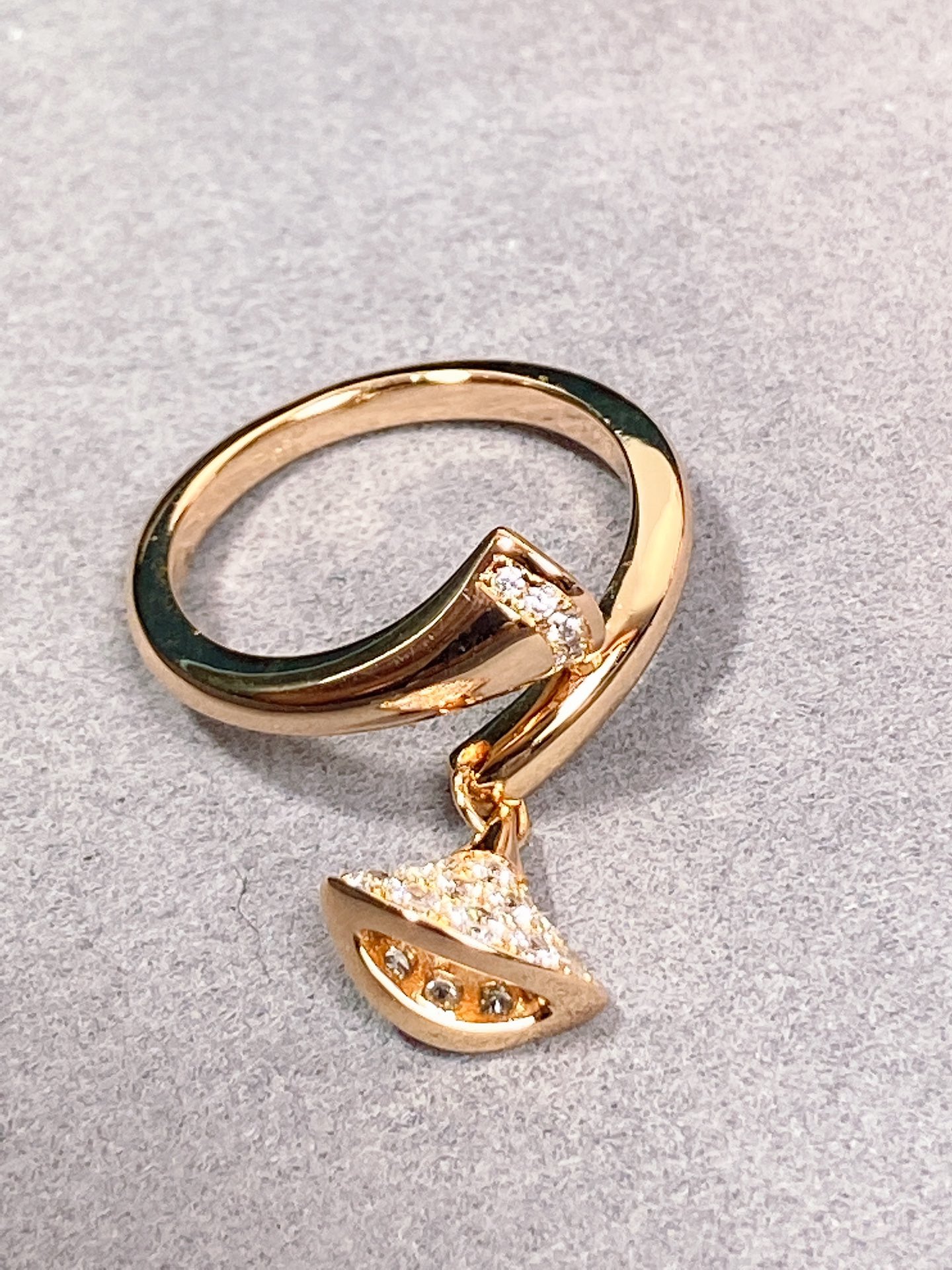 Bulgari Divas Dream Series Fan Shape Ring