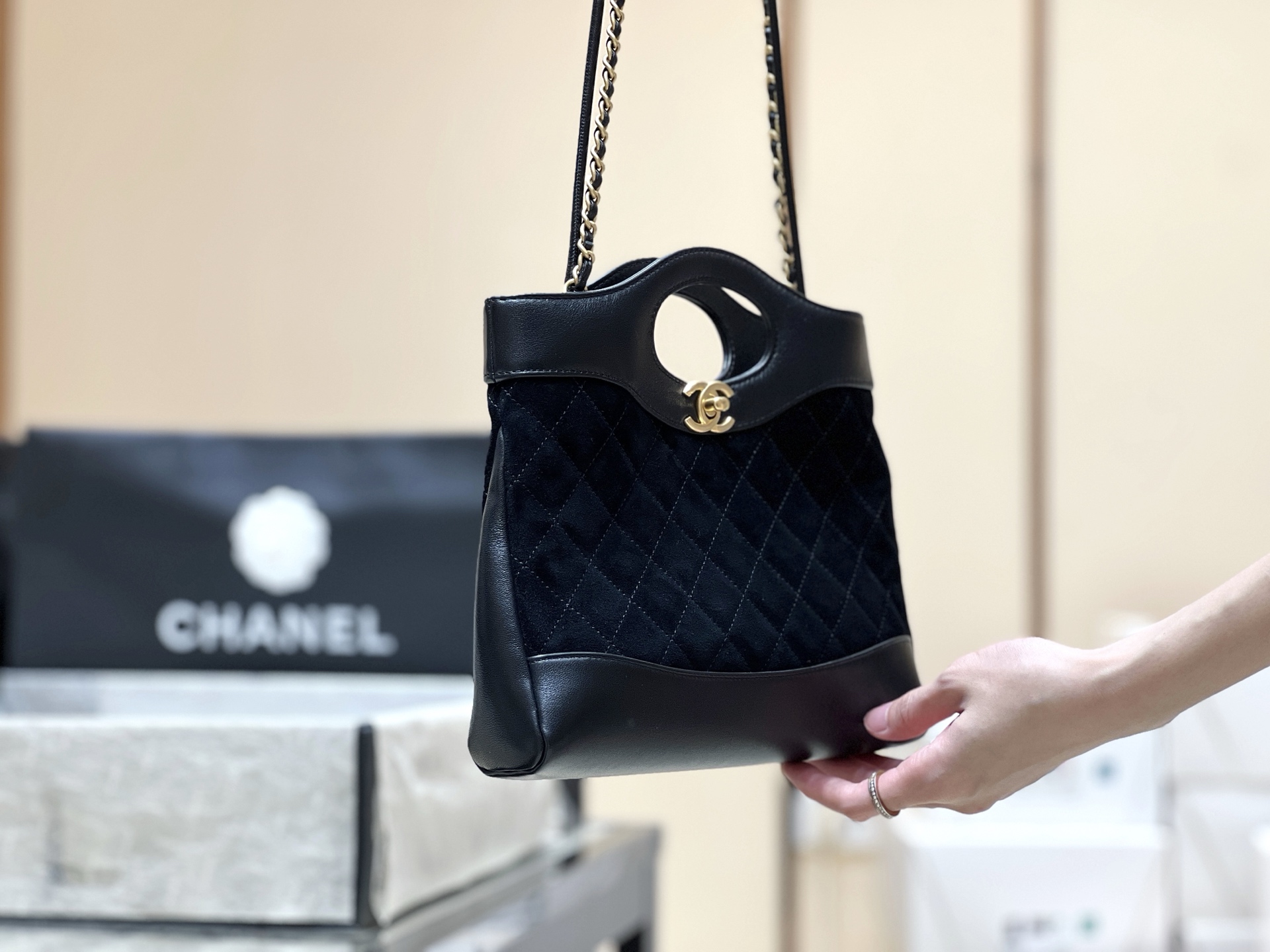 Chanel 25P Spring/Summer Preview Collection mini 31 suede Bag AS4133 00128