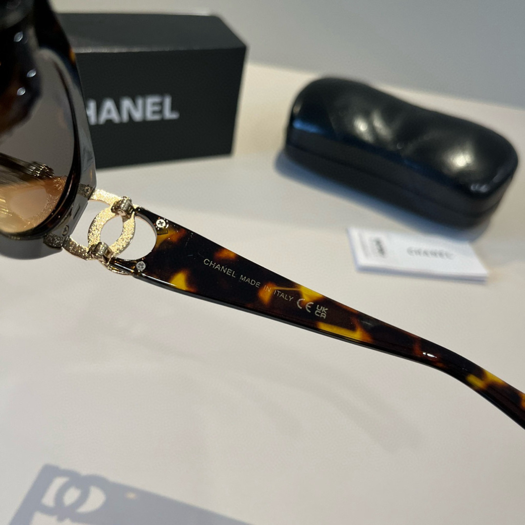 Chanel round frame sunglasses