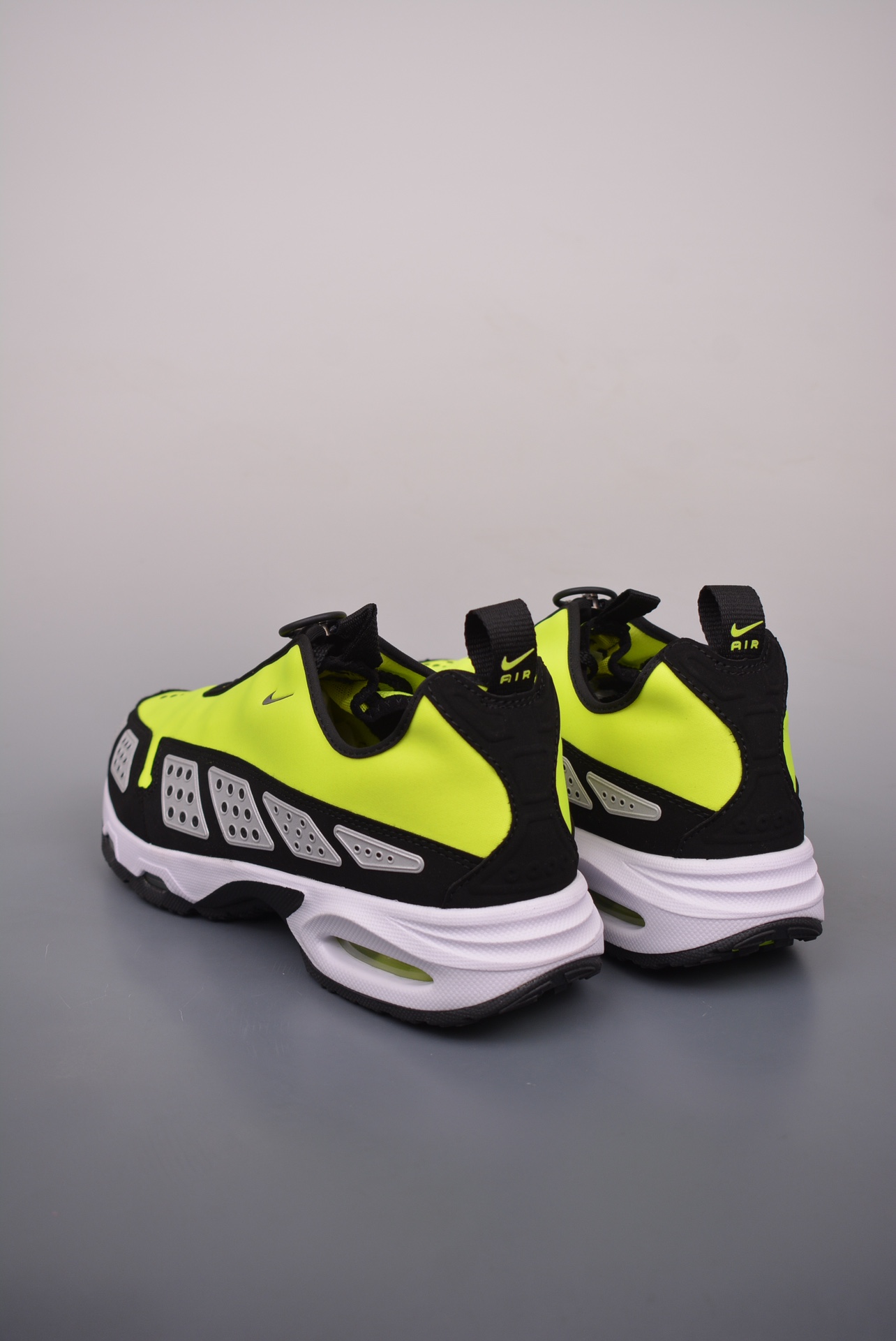 Nike Wmns Air Max SNDR Sunder Highlighter Green FZ2068-700