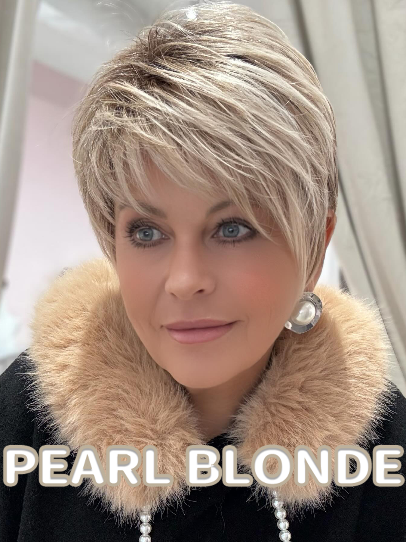 Short Chic Wig With Polished Layers