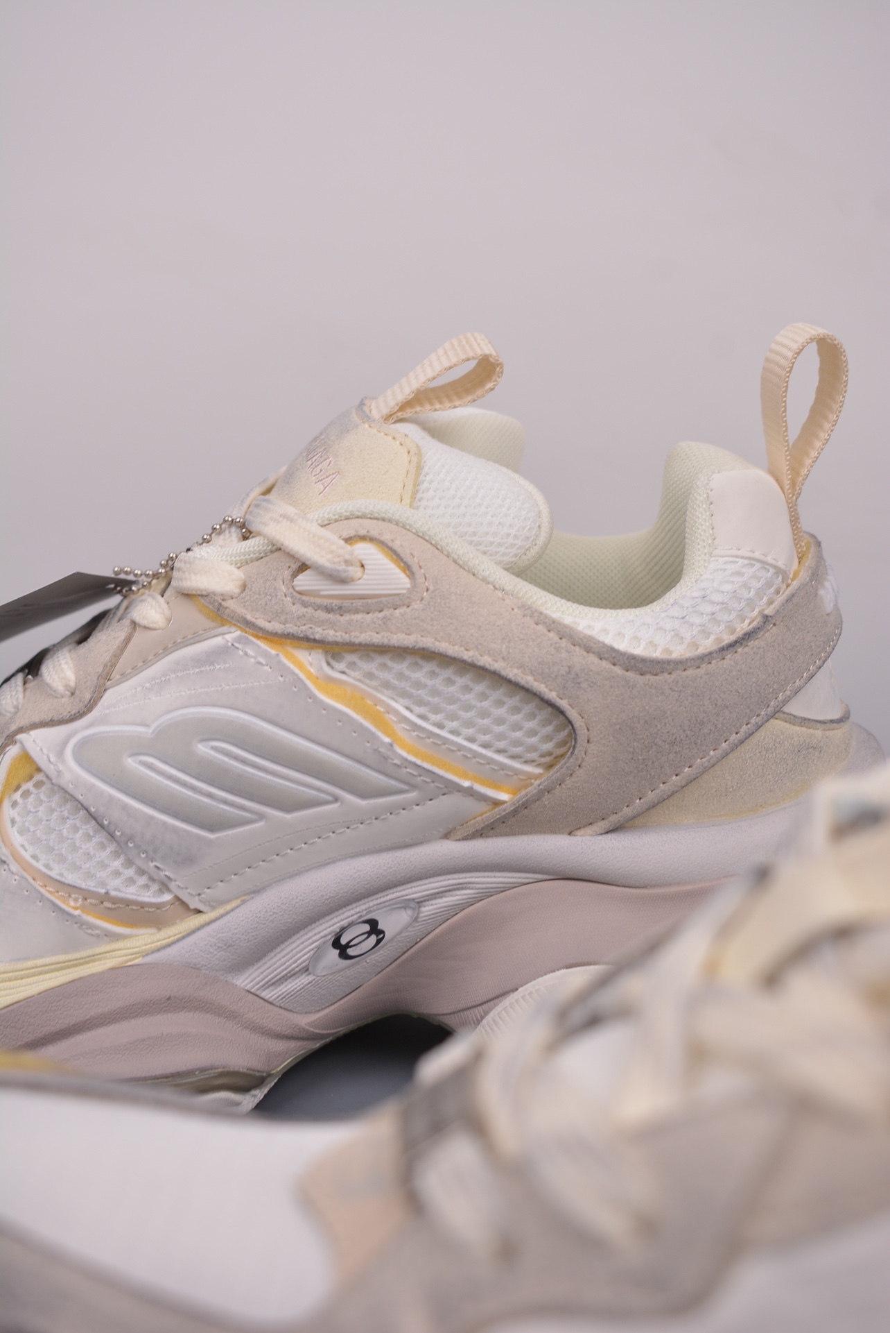 BALENCIAGA Cargo Sneaker 5XL Creamy White Distressed