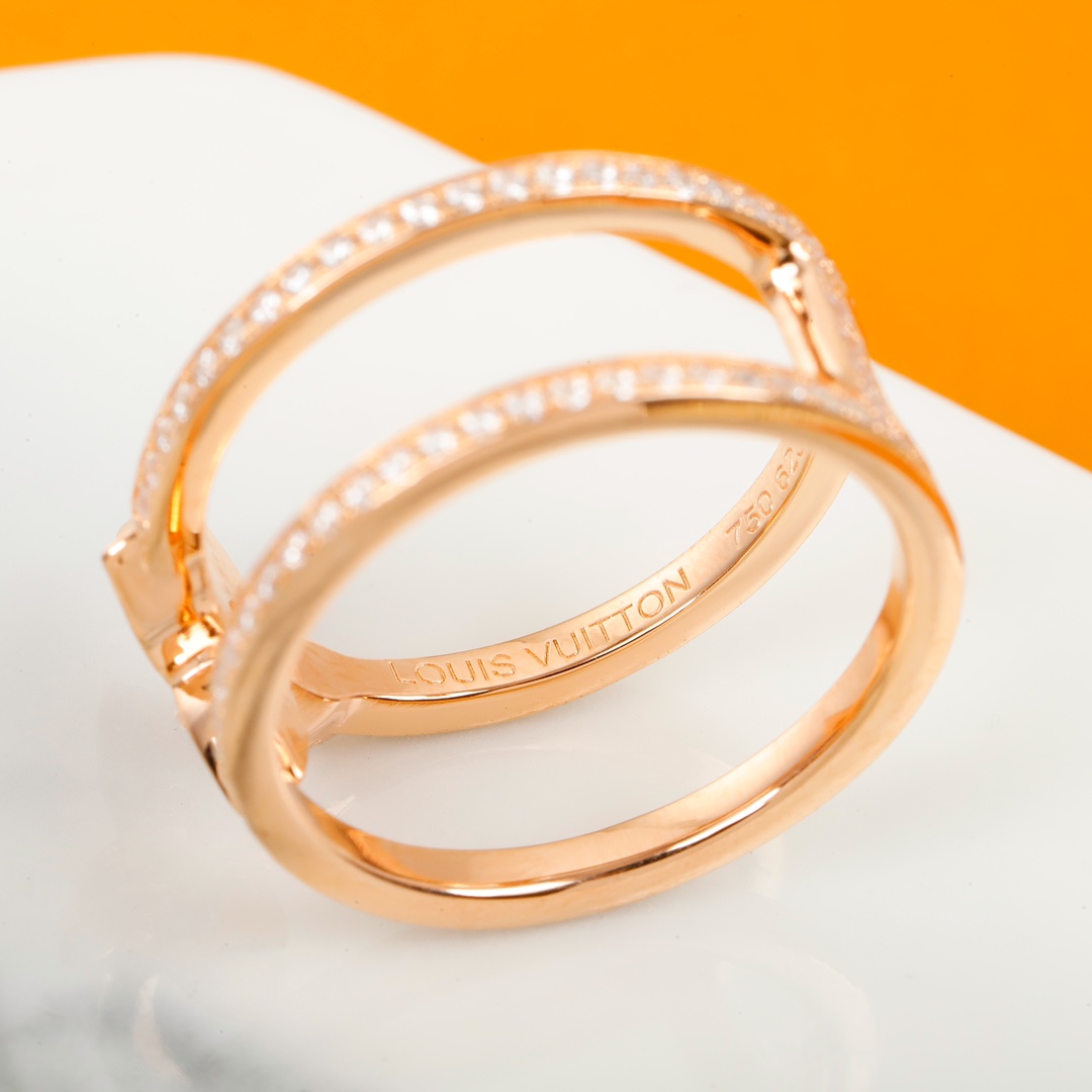 Louis Vuitton double diamond ring