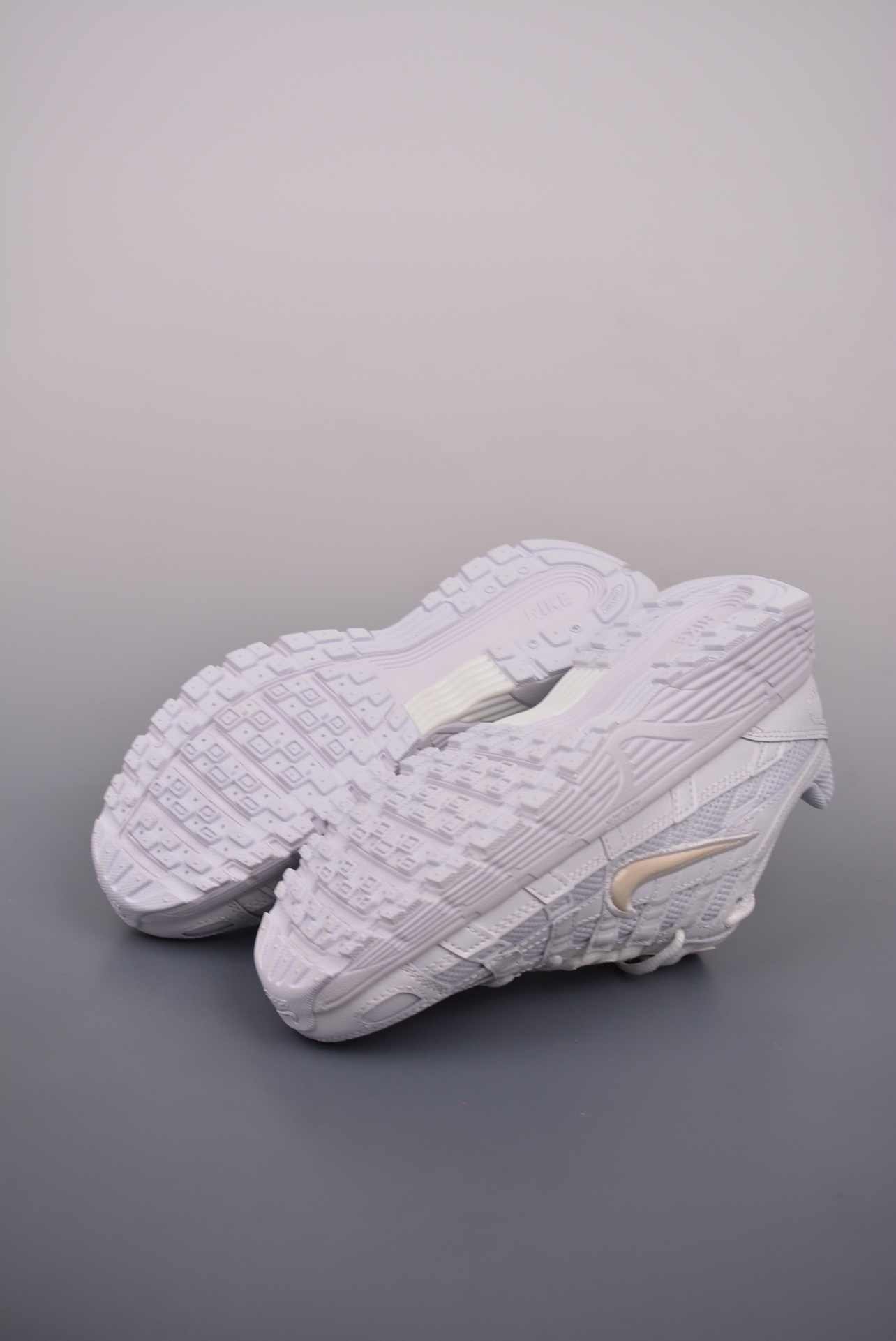 Nike P-6000Tirple White CCD6404-100