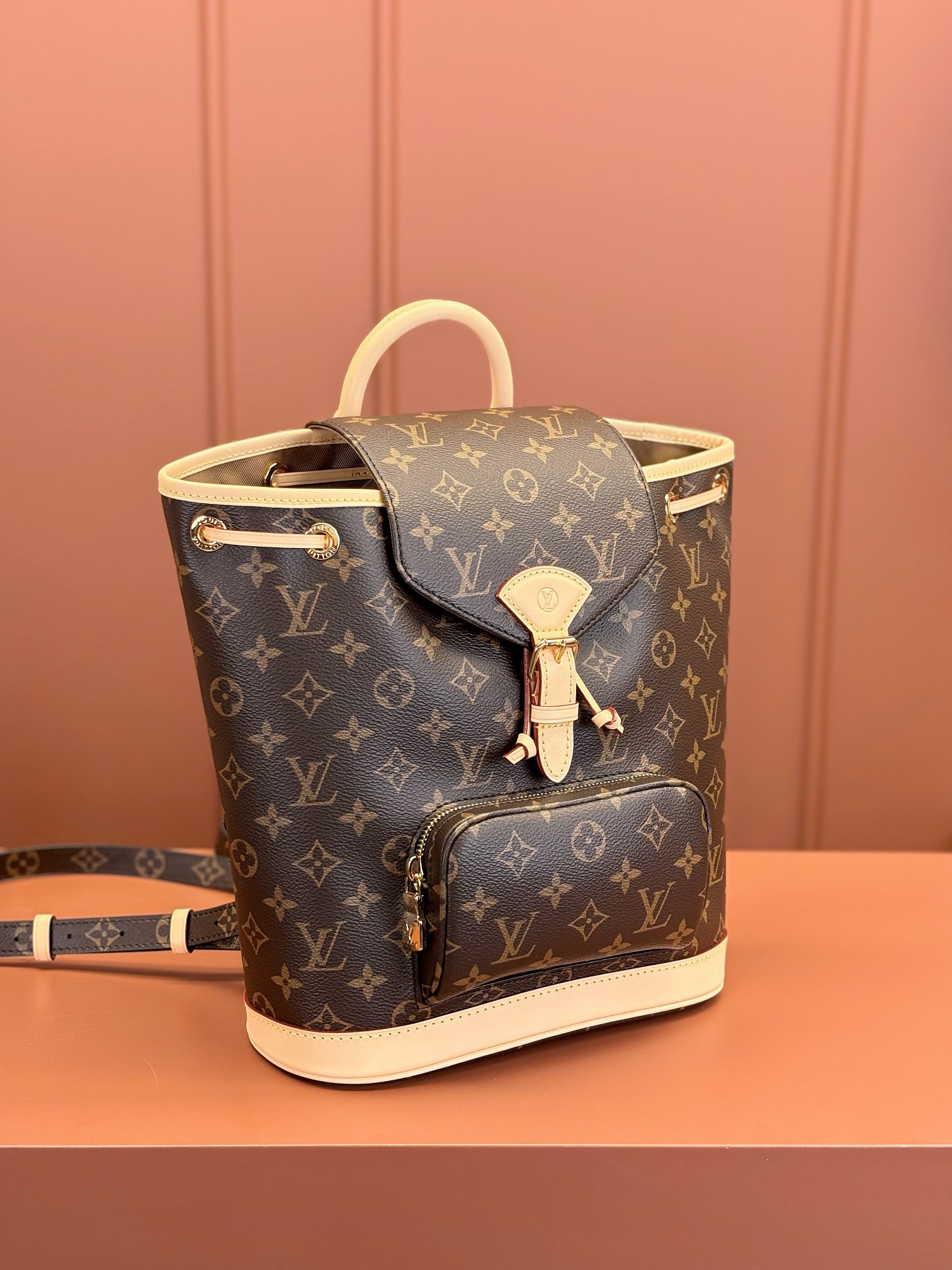 Louis Vuitton montsouris backpack M11198