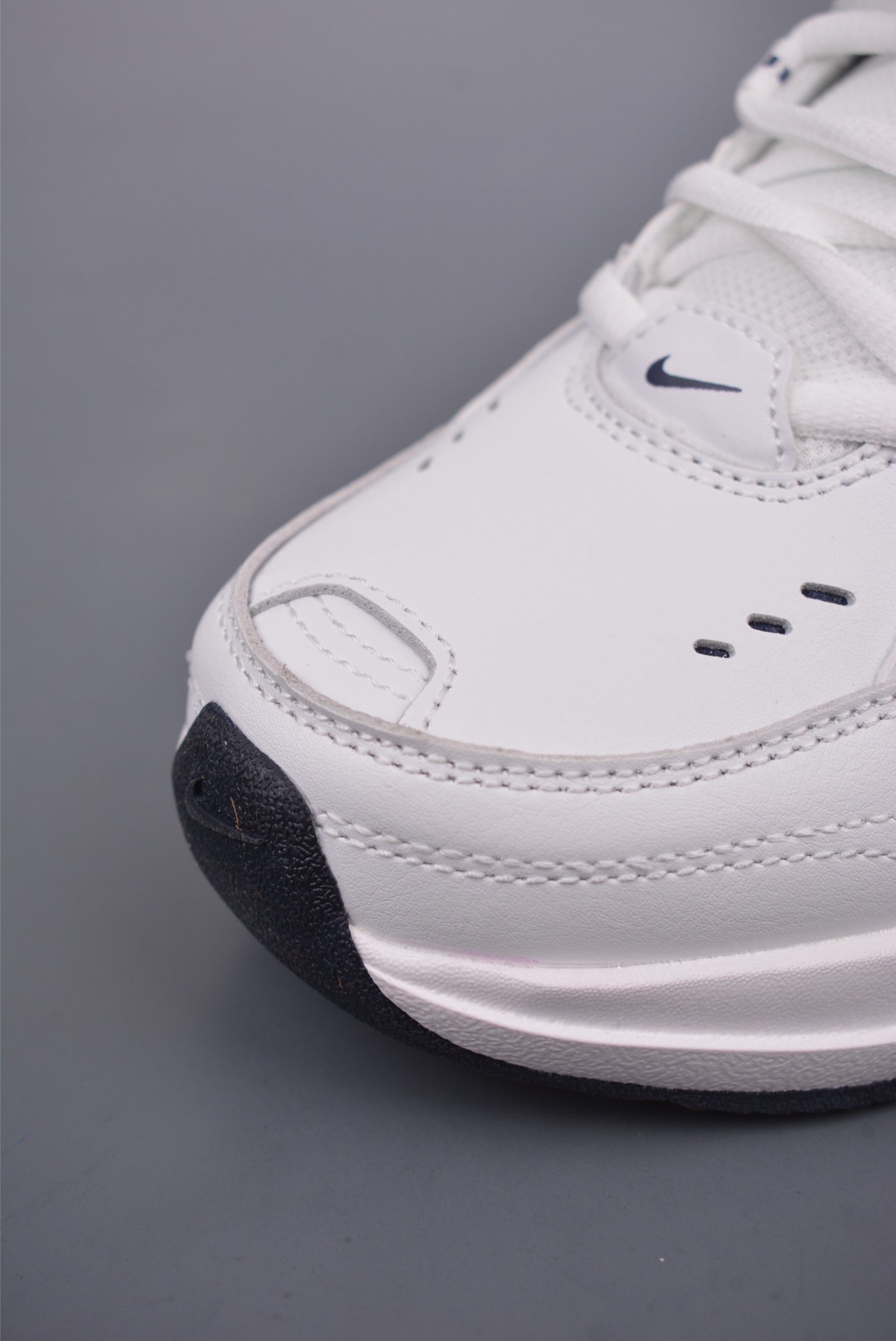 Nike Air Monarch IVWhiteNavy 415445-102