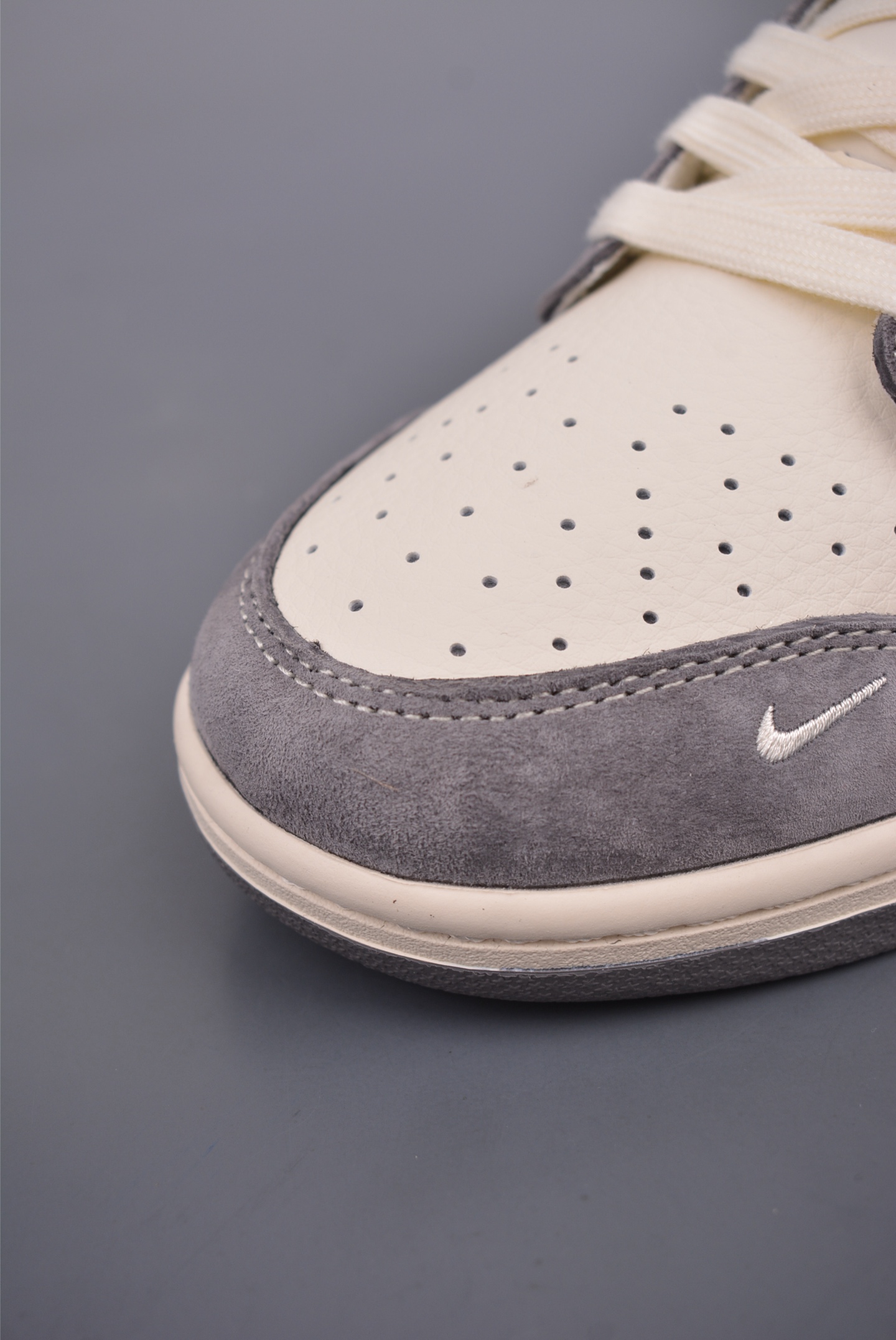 Stussy x Nike By You SB Dunk Low Retro SP Dark Grey Off-White YX5066-252