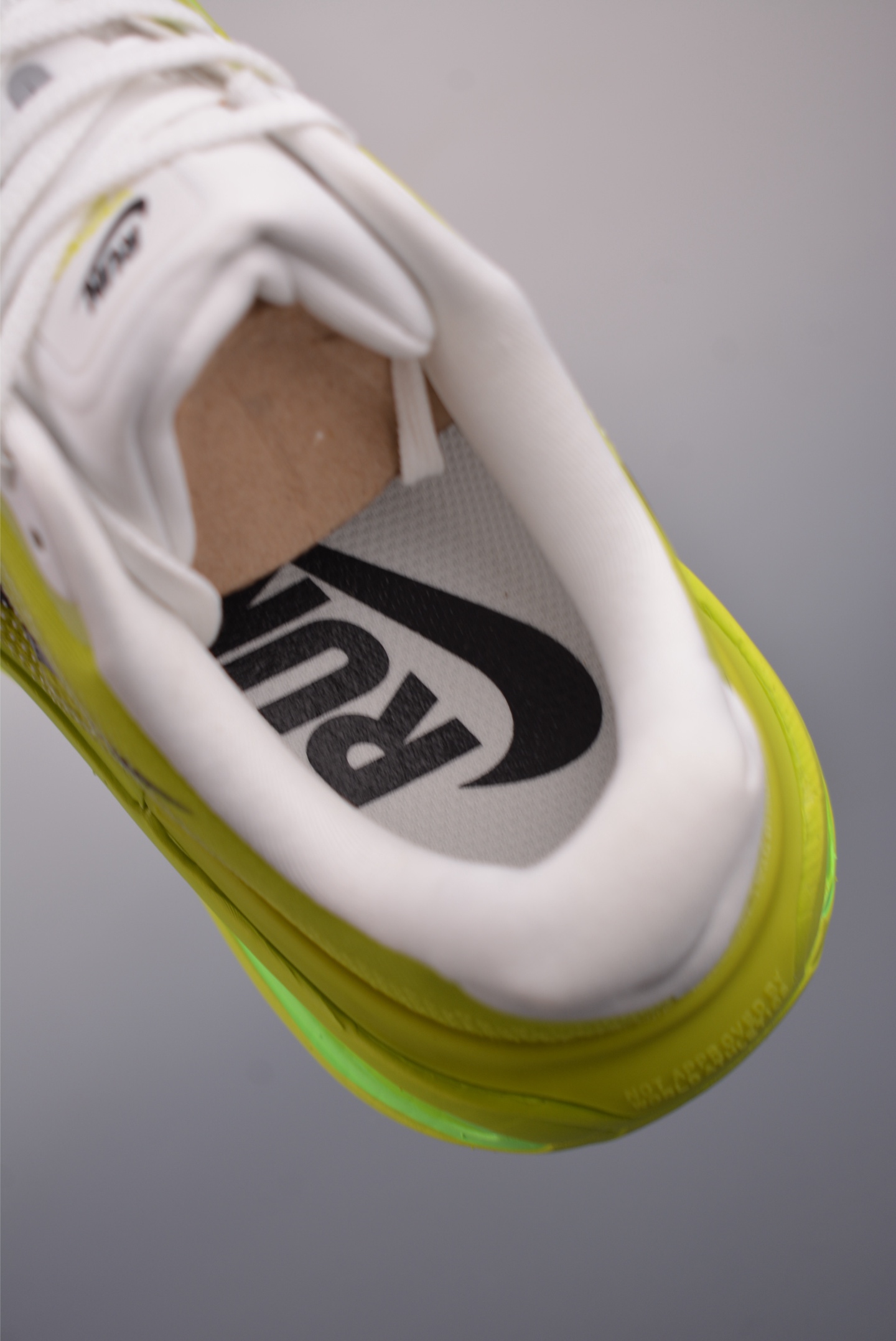Nike Vomero premium Air running shoes HQ2050-558