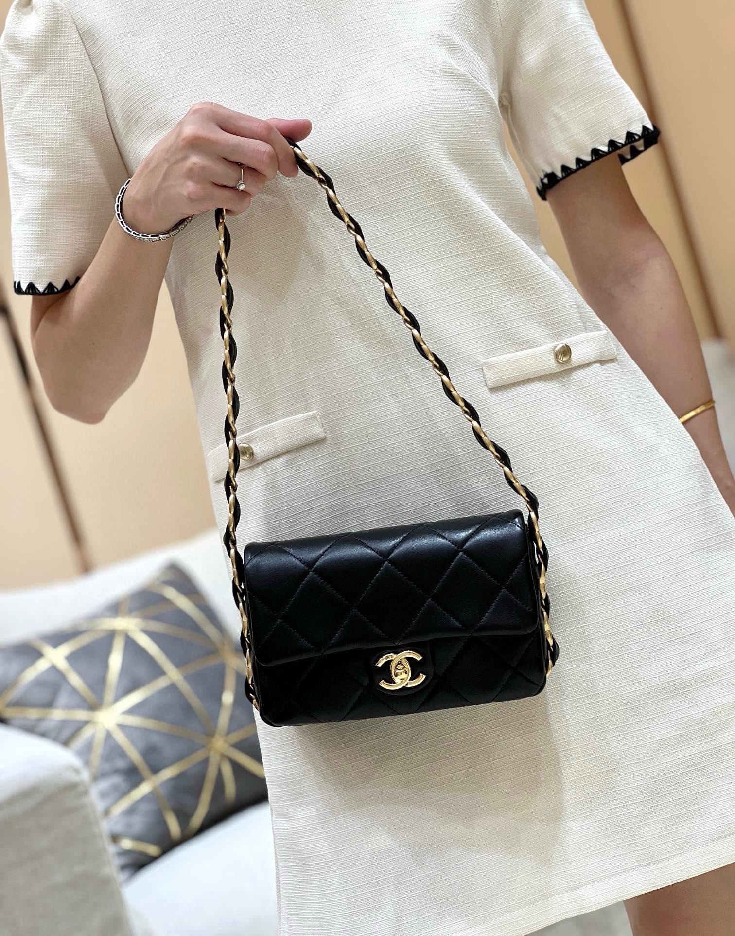 Chanel 24K Autumn and Winter Series Thick Chain Underarm Bag AS5174