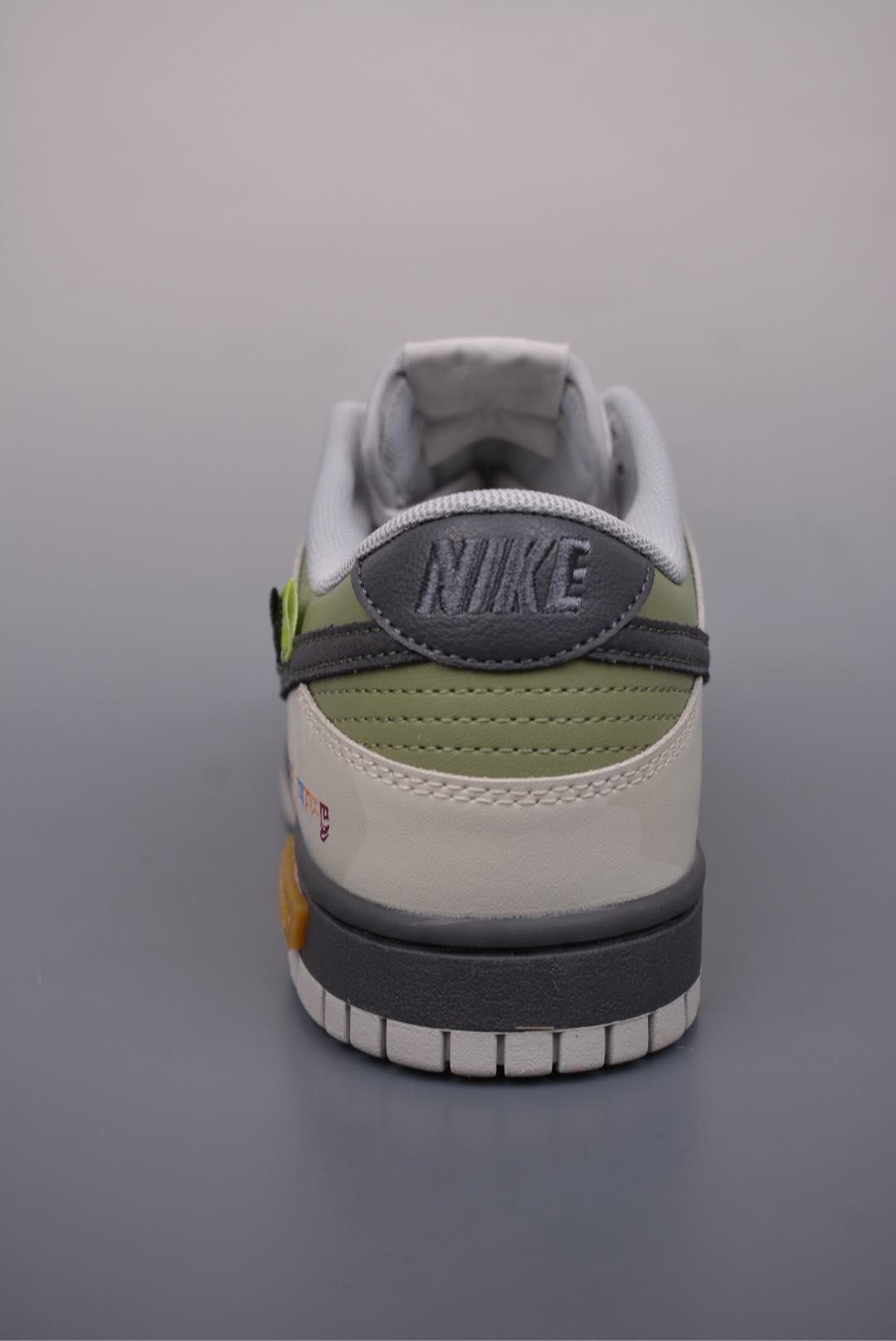 Nike SB Dunk Low Grey Fog light gray Heishan goes to Tibet for graffiti DD1391-103