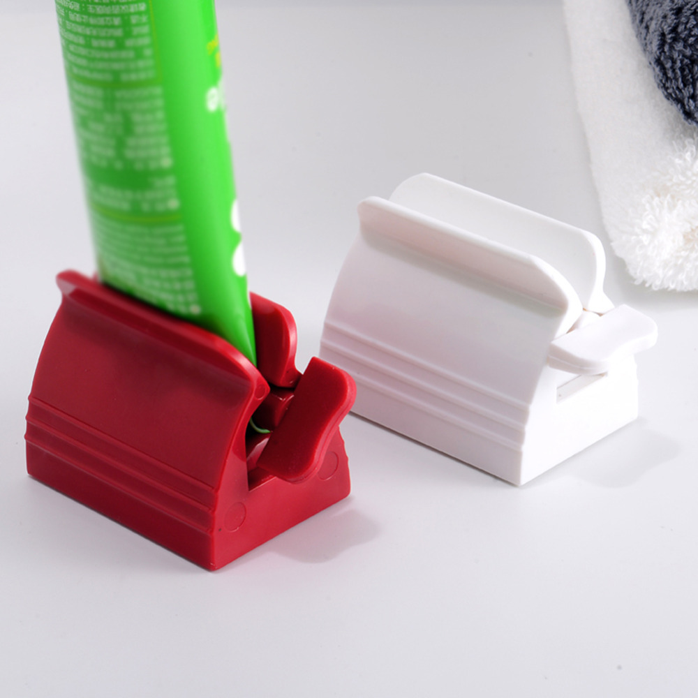 ROLLING TOOTHPASTE SQUEEZER（BUY 3 GET 3 FREE & FREE SHIPPING)