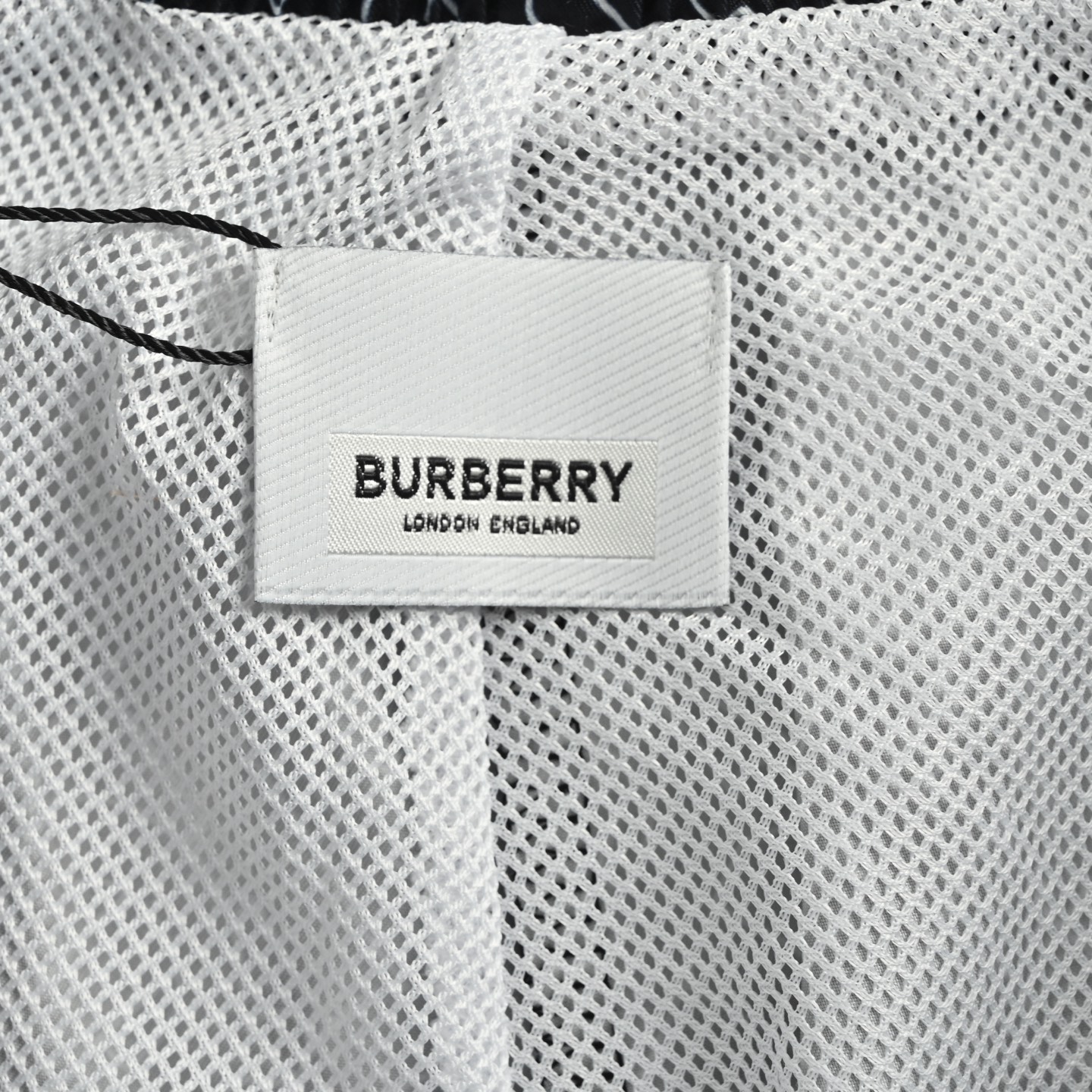 Burberry 25ss all-over logo beach shorts