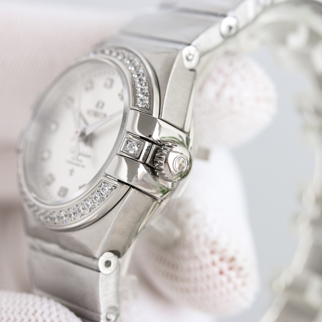 Omega Constellation PLUMA Light Feather Watch