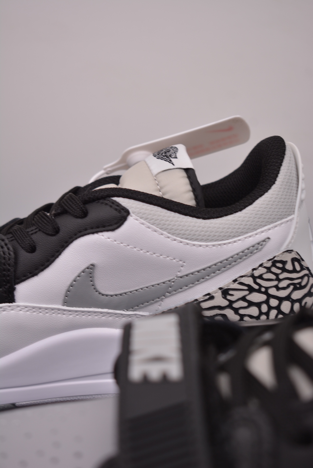 Air Jordan Legacy 312 Low Black Light Smoke Grey CD7069-105