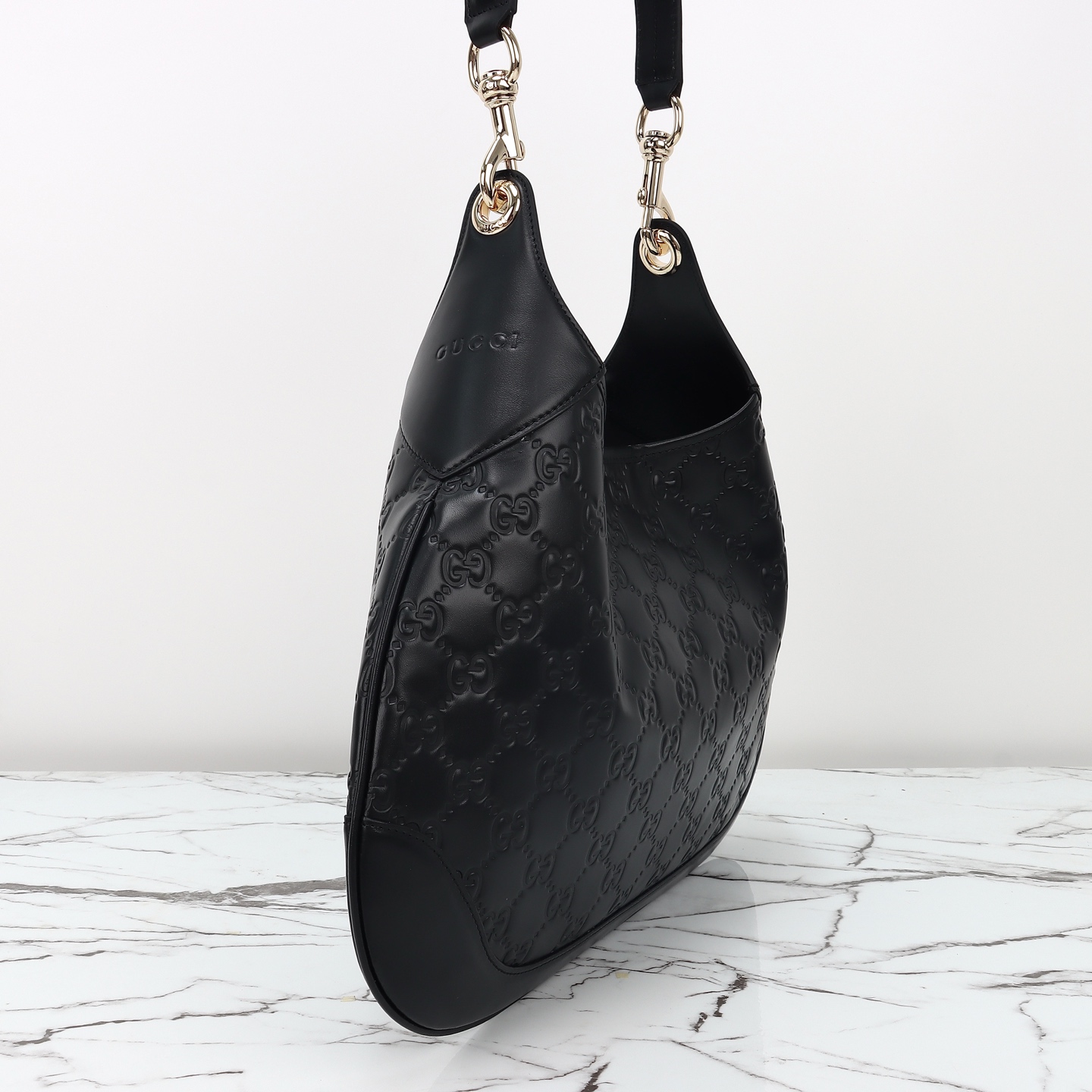 Gucci B medium shoulder bag 834981 AAEXI 1000