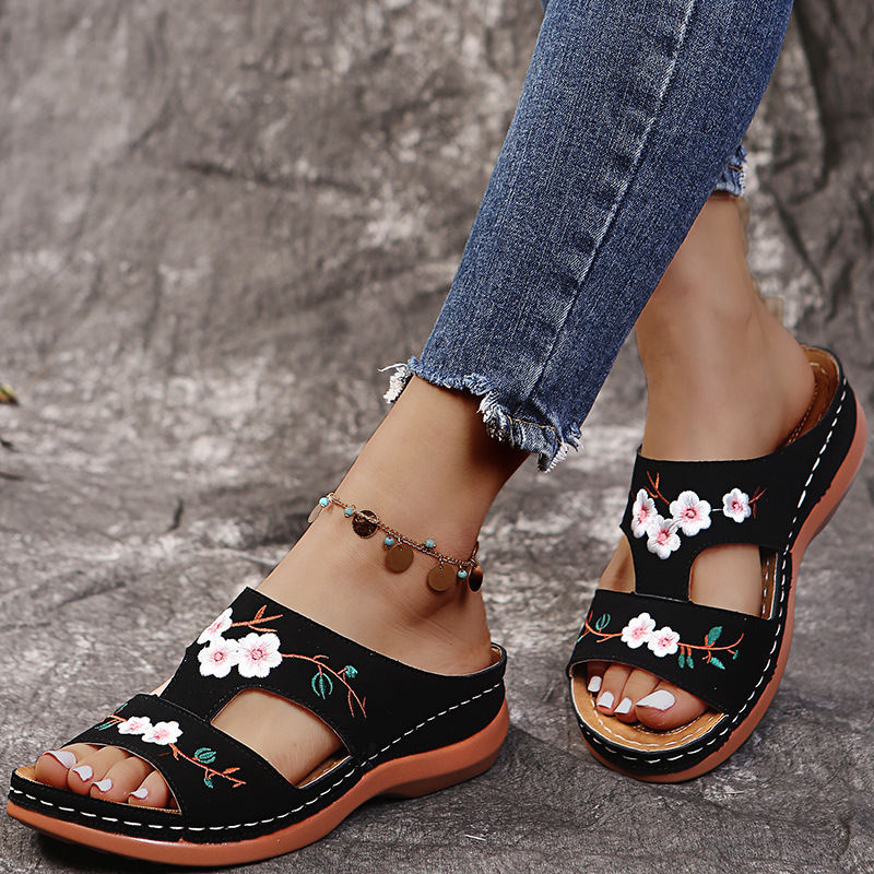 (🔥Last Day Promotion-SAVE 60% OFF)Flower Embroidered Vintage Casual Wedges Sandals-BUY 2 GET FREE SHIPPING!