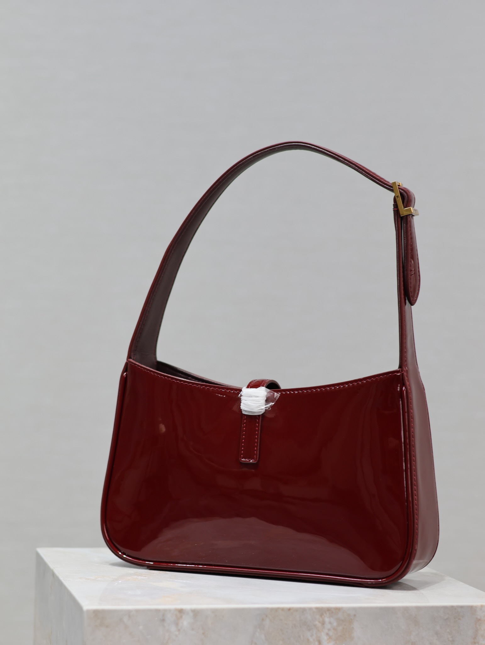 Yves Saint Laurent Le5A7 Bag 657228