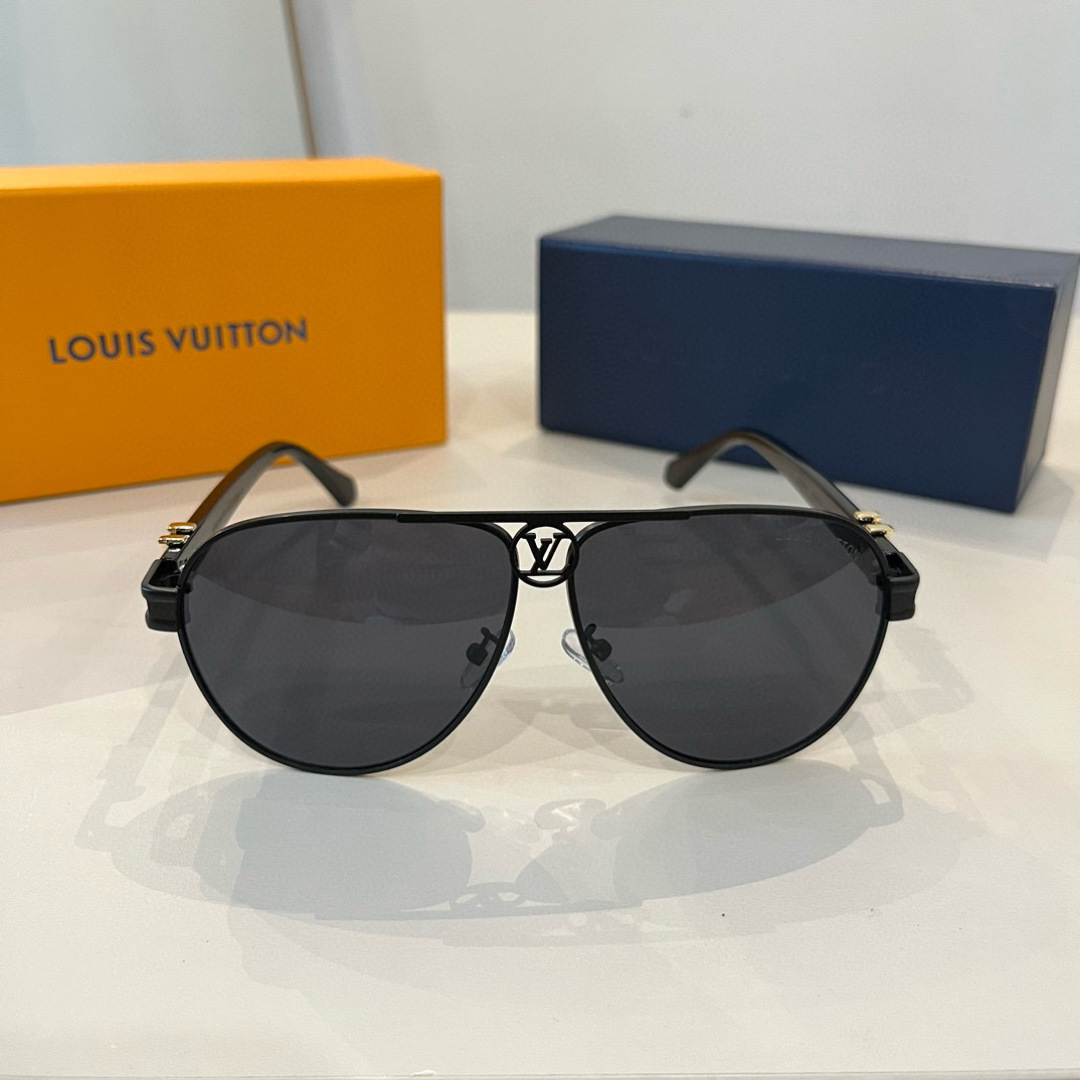 Louis Vuitton Round Frame Sunglasses