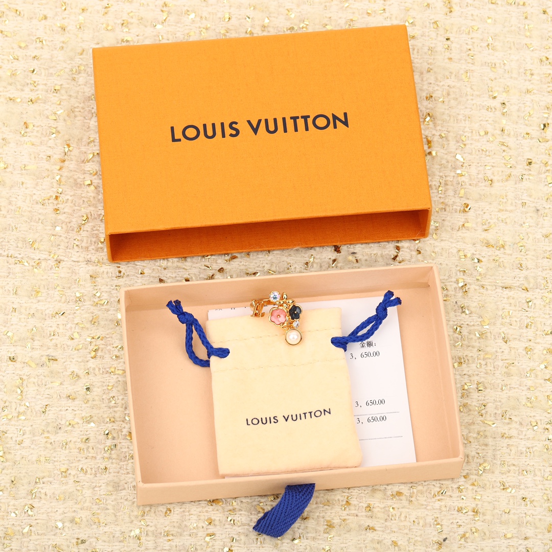 Louis Vuitton Flower Ring