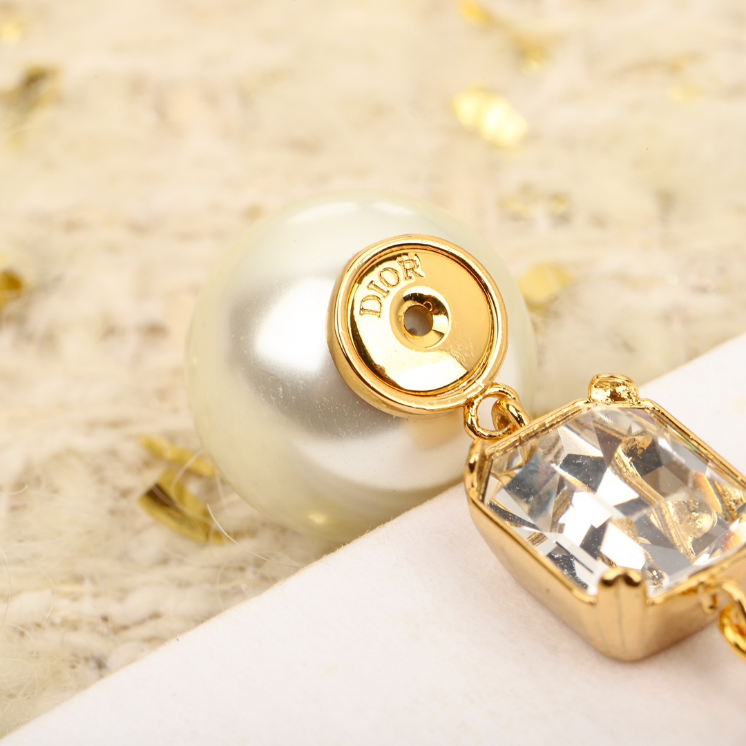 Dior Large and small pearls and diamond earrings