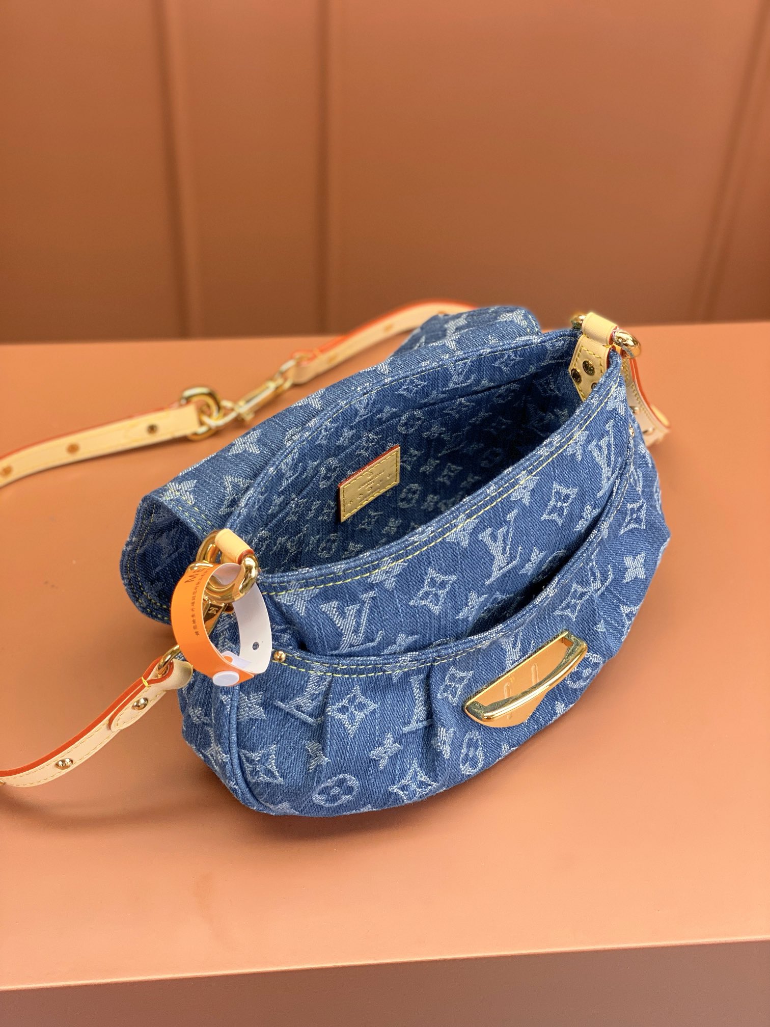 Louis Vuitton SUNSET Handbag M46829