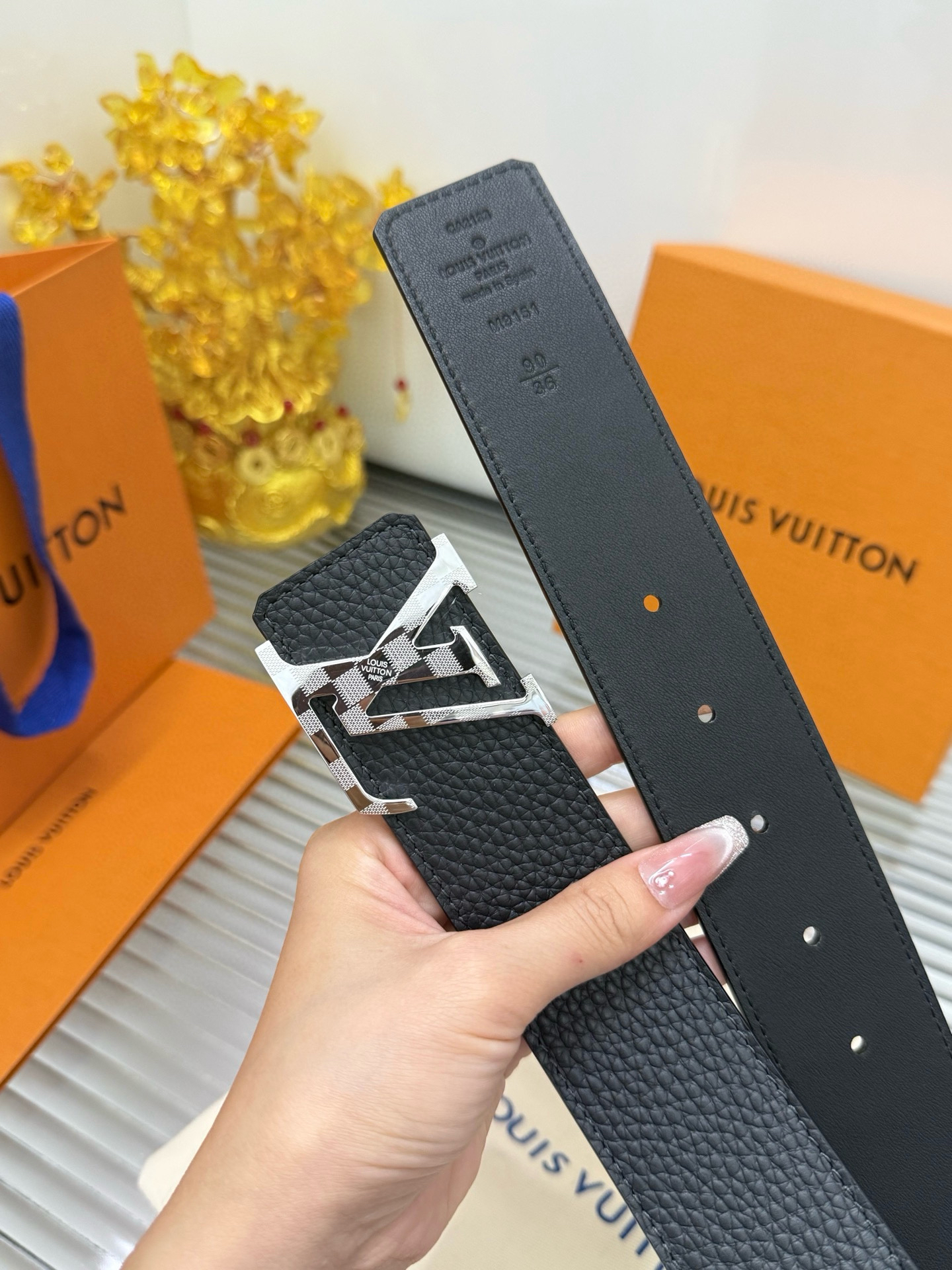 Louis Vuitton Litchi Pattern Men's Double-Sided Belt 4CM Width