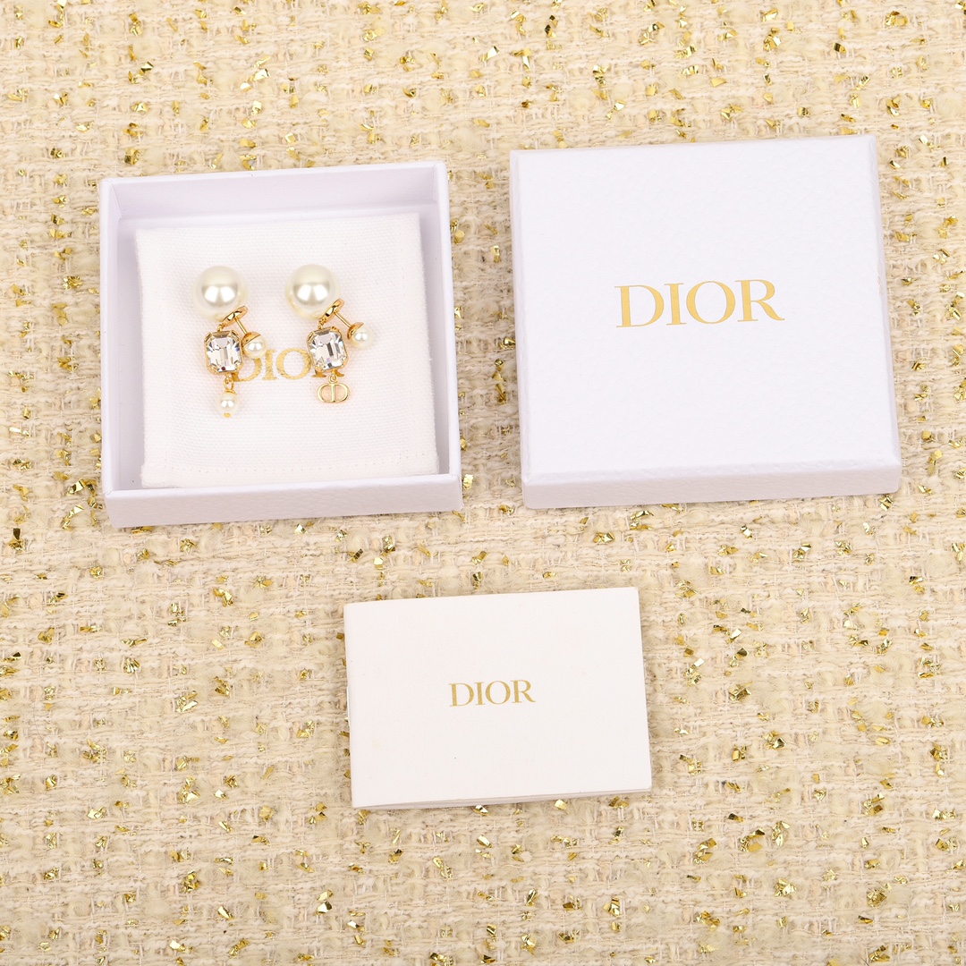 Dior Large and small pearls and diamond earrings