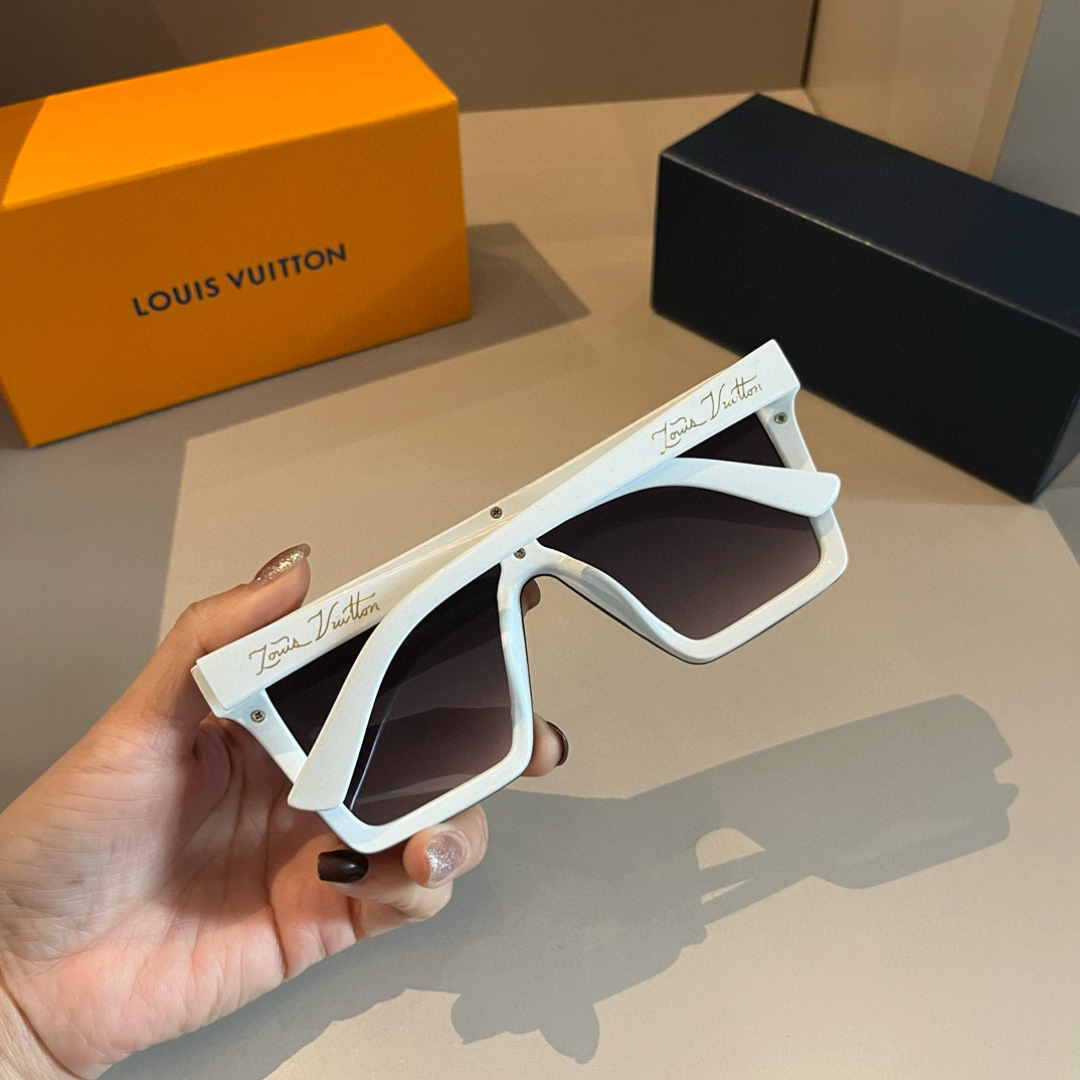Louis Vuitton square-frame sunglasses