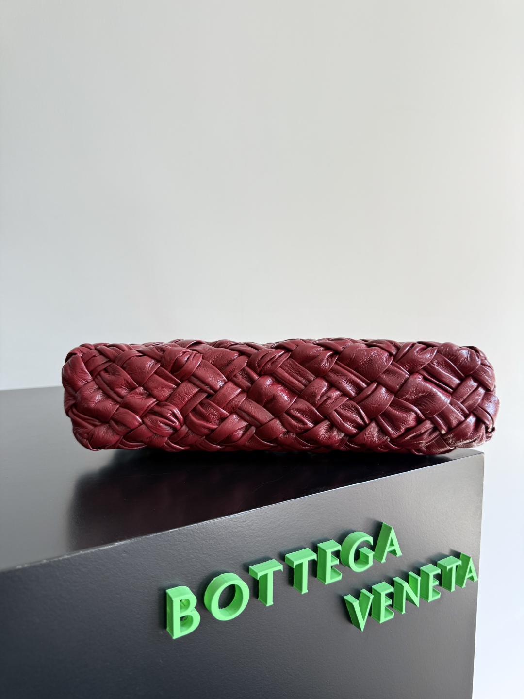 Bottega Veneta Kalimero cha cha woven handbag 785780