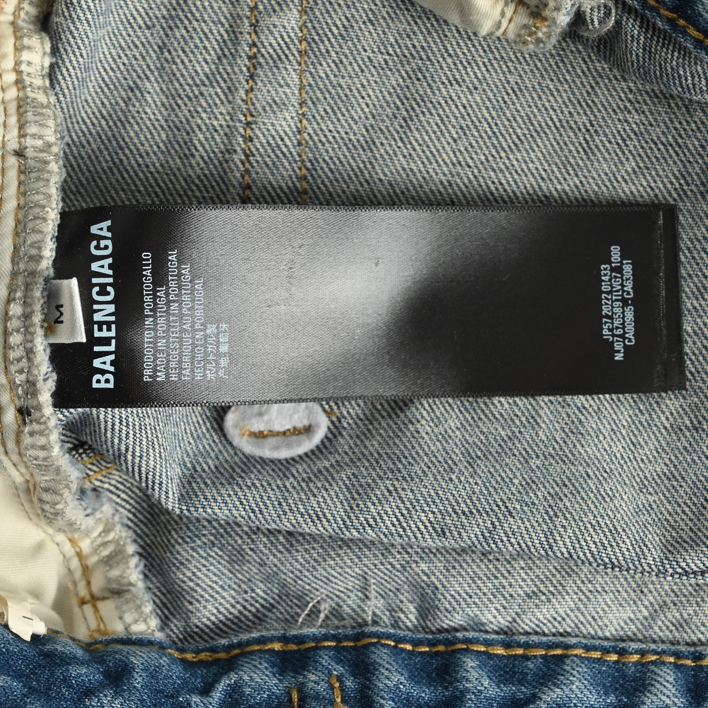 Balenciaga 24ss distressed fringe hem denim shorts