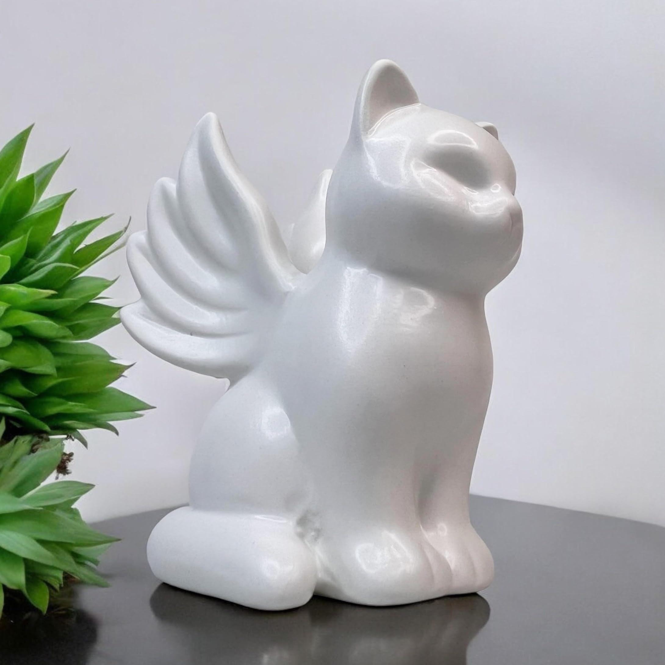 Resin Angel Pet Figurine – A Heartfelt Memorial Keepsake 🐾✨