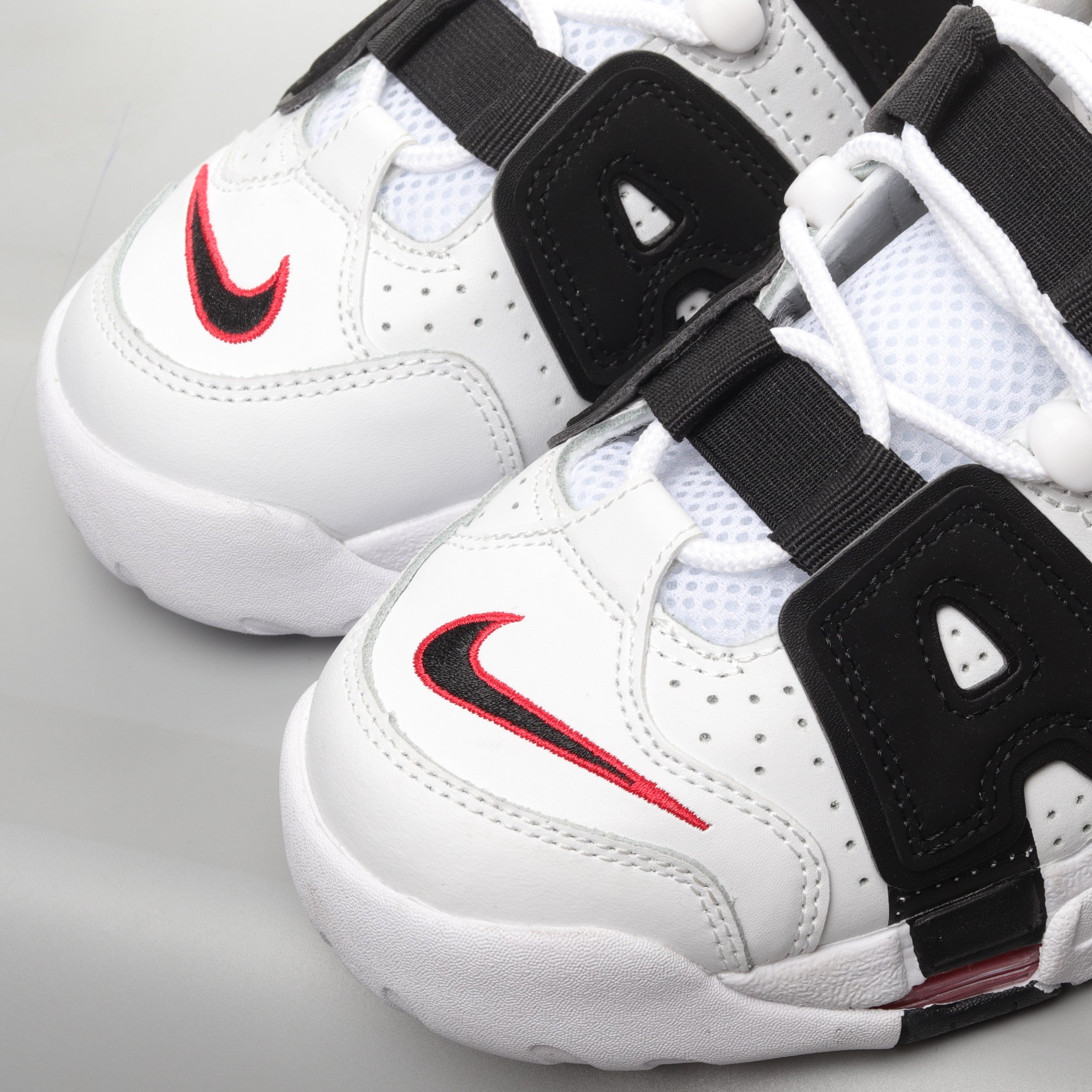 Air More Uptempo 96 Pippen Classic Blacketball Sneaker Series