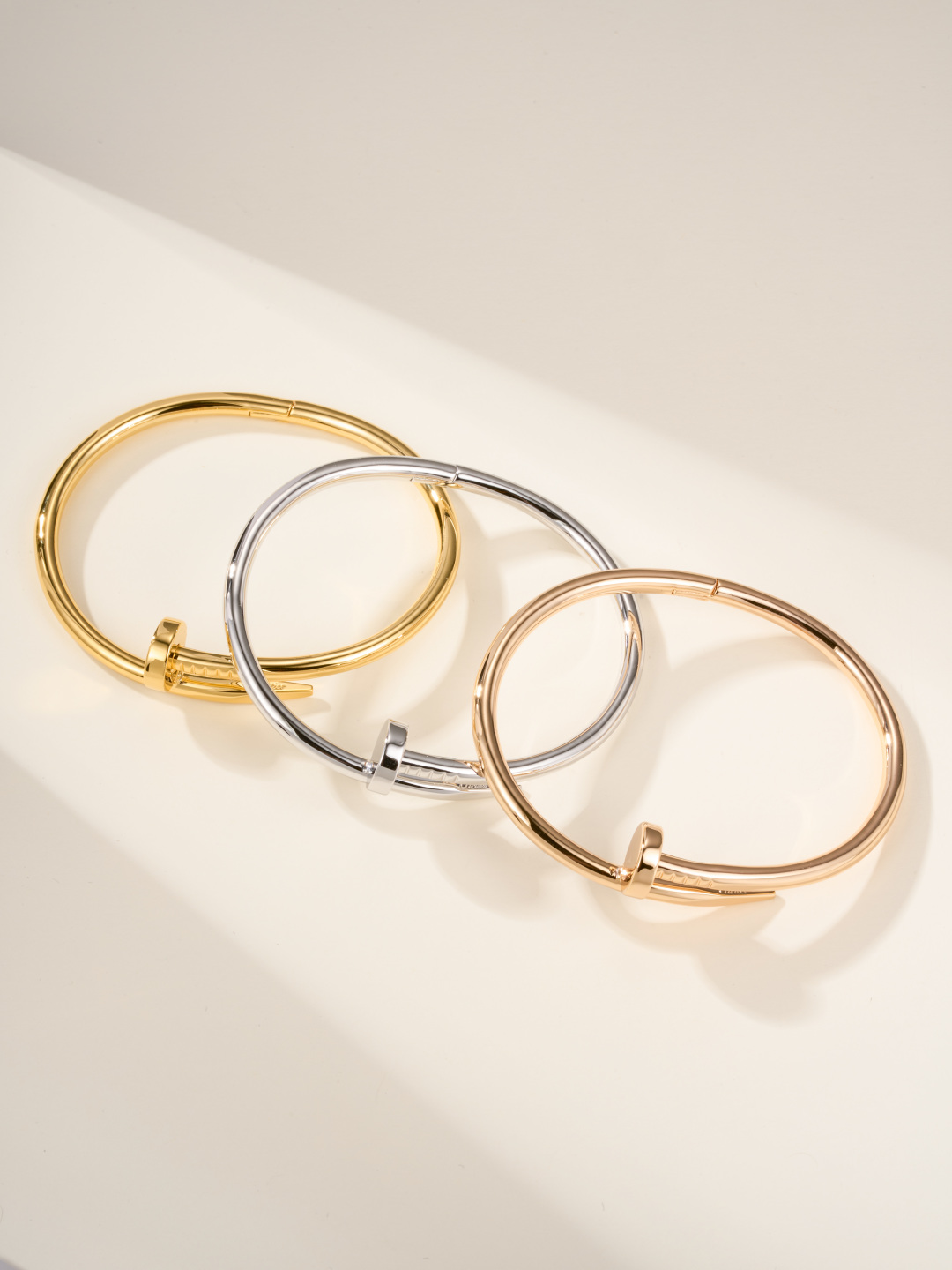 Cartier Classic Nail Diamond-Free Thick Bracelet