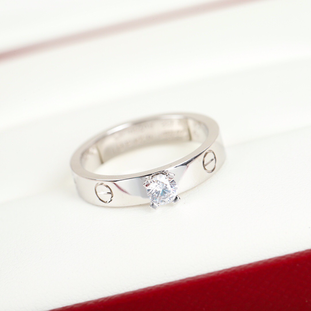 Cartier classic love screw ring