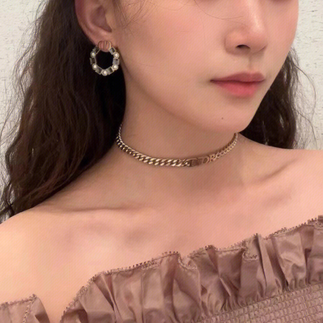 Dior chain letter necklace