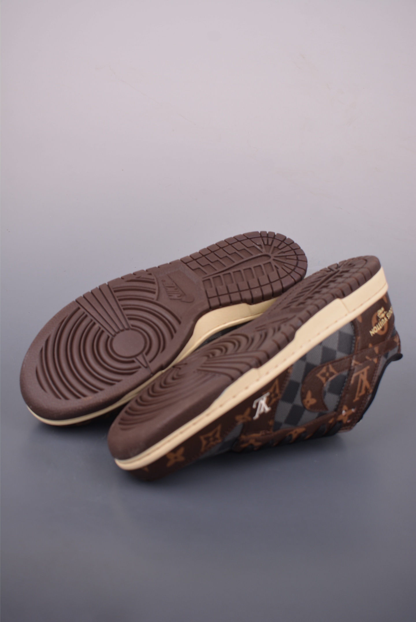 LV x Nike SB Dunk Low 