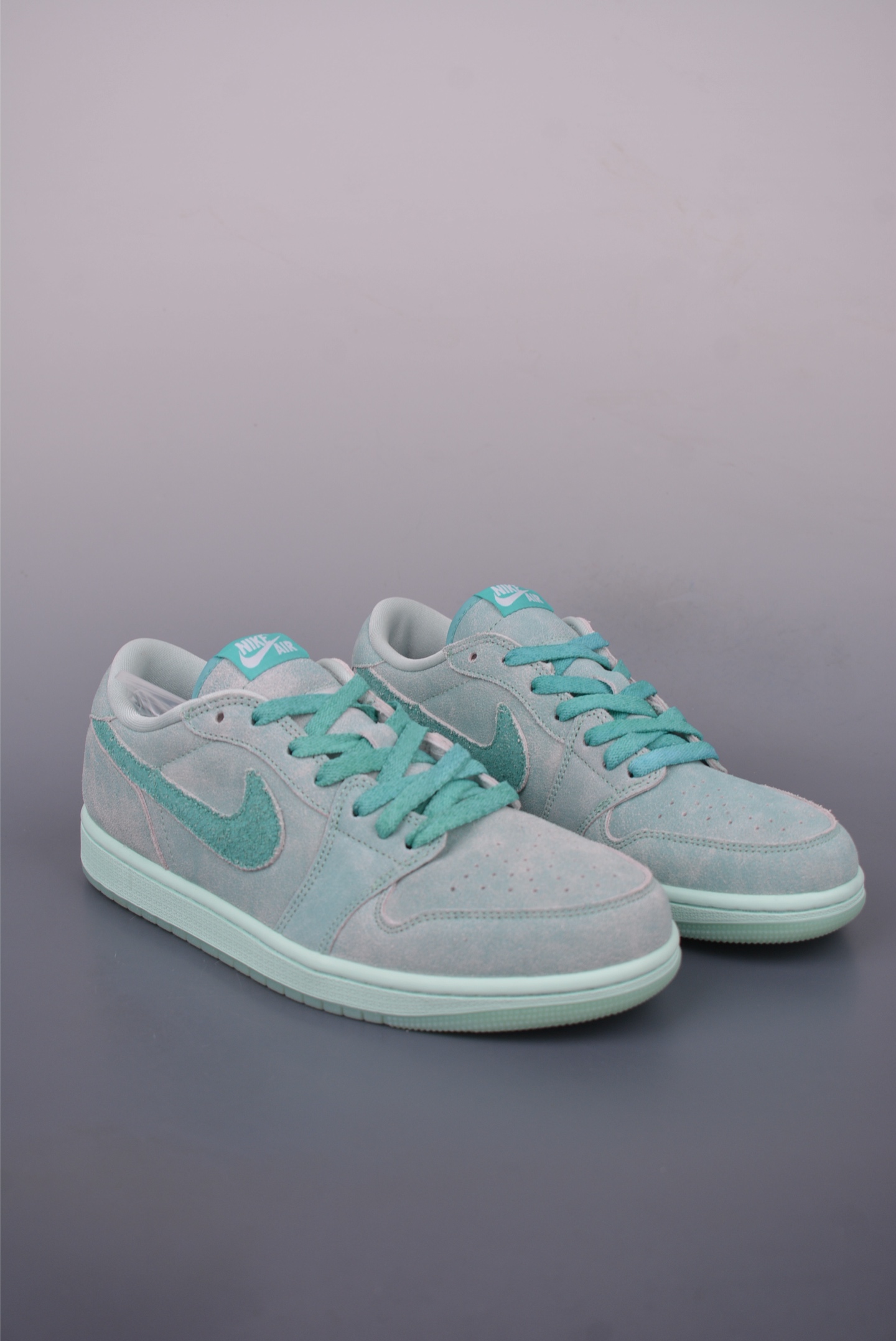 Air Jordan 1 Low 