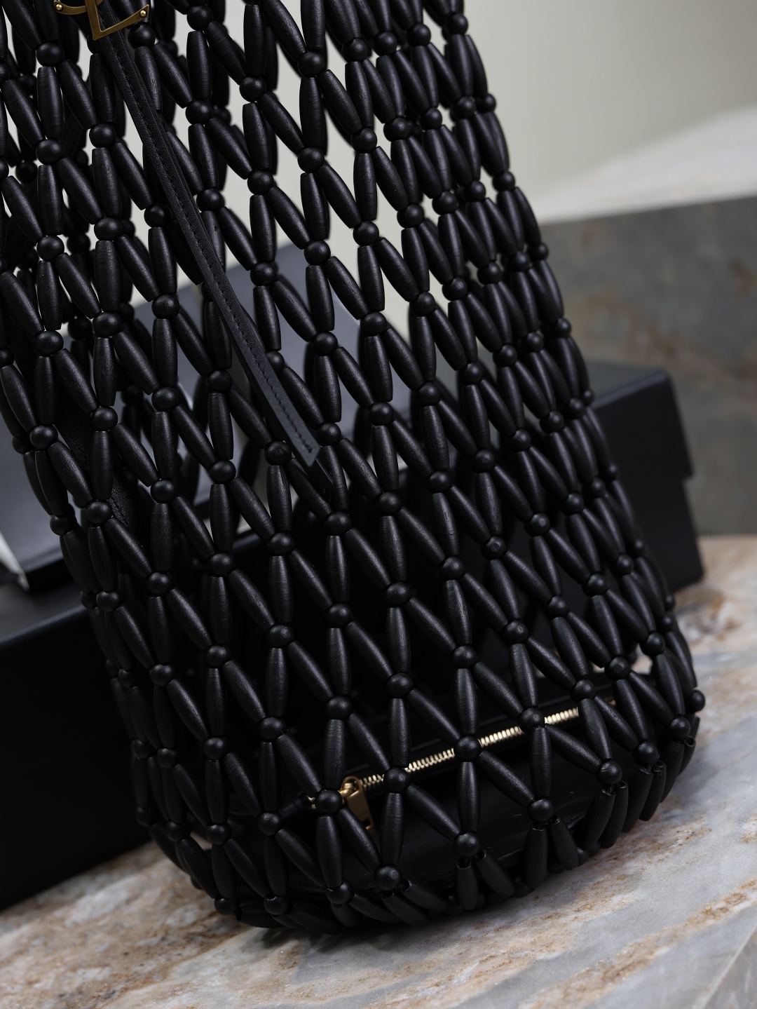 Yves Saint Laurent Bucket Sule bag hand-woven bag 821911