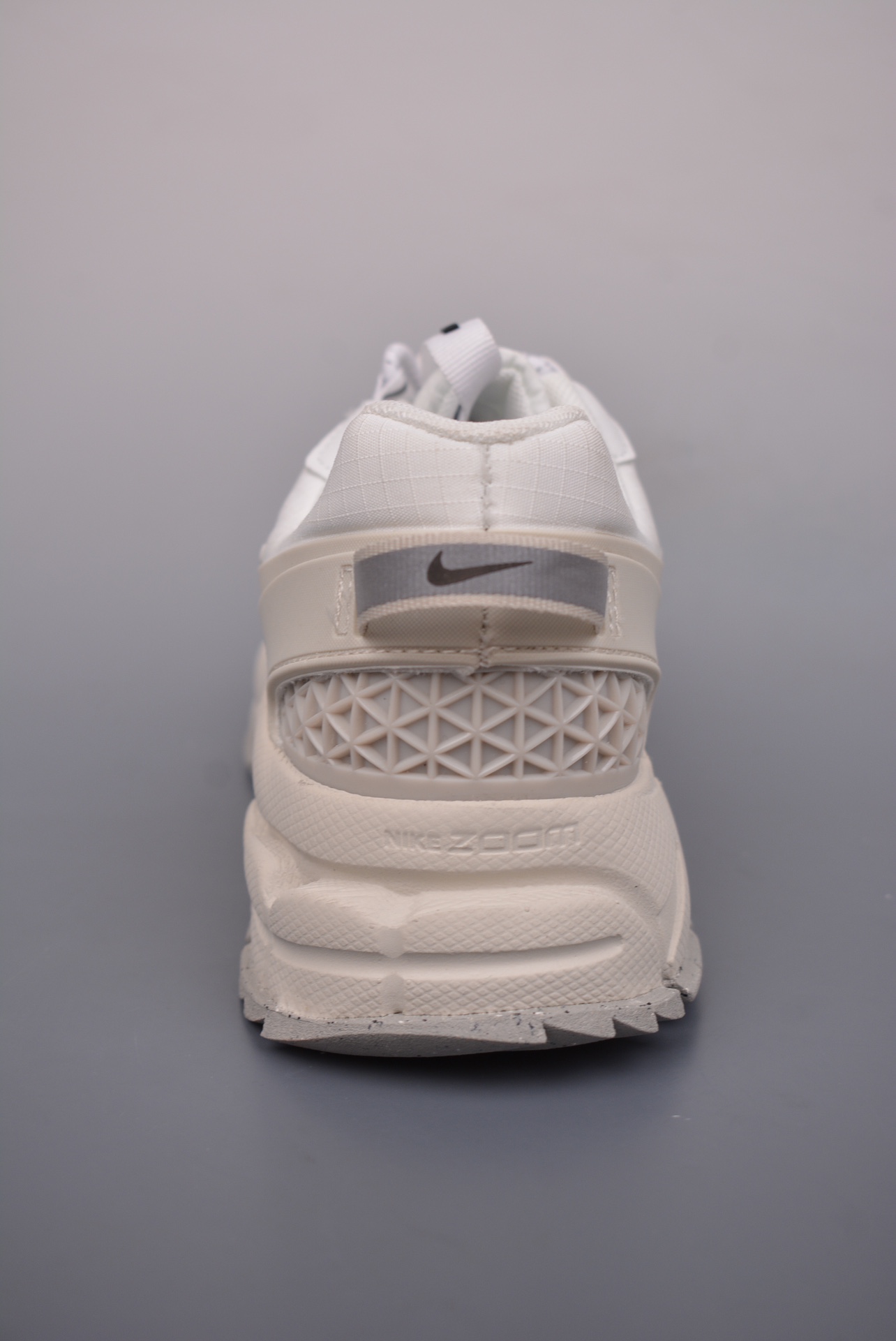 Nike Zoom Vomero 5 RoamSummit White HV5951-100