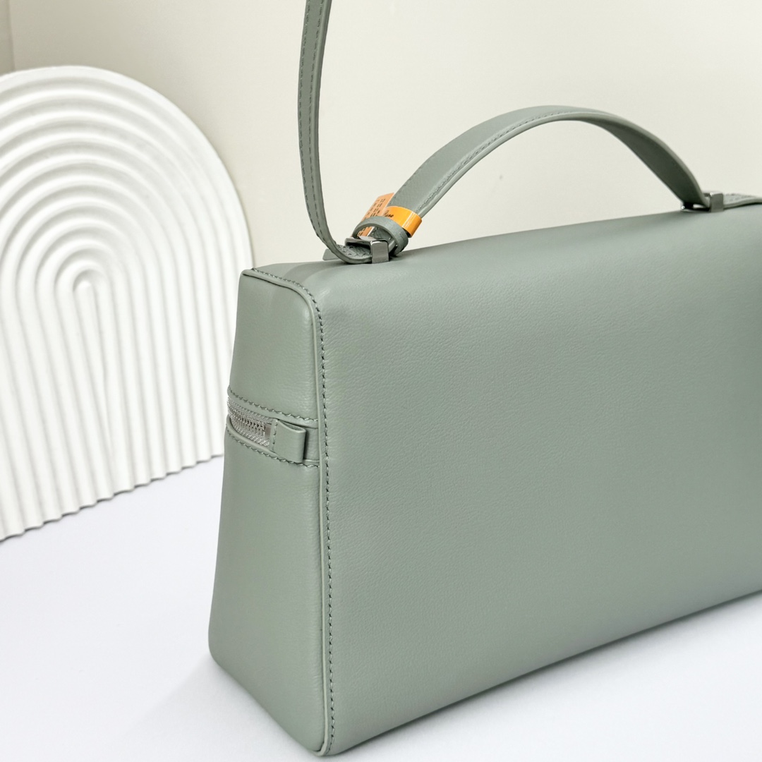 Loro Piana Extra Bag L27 Crossbody Bag FAO4759