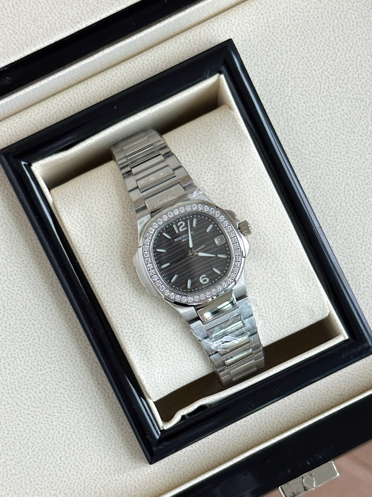 Patek Philippe PP Nautilus 7010 Series