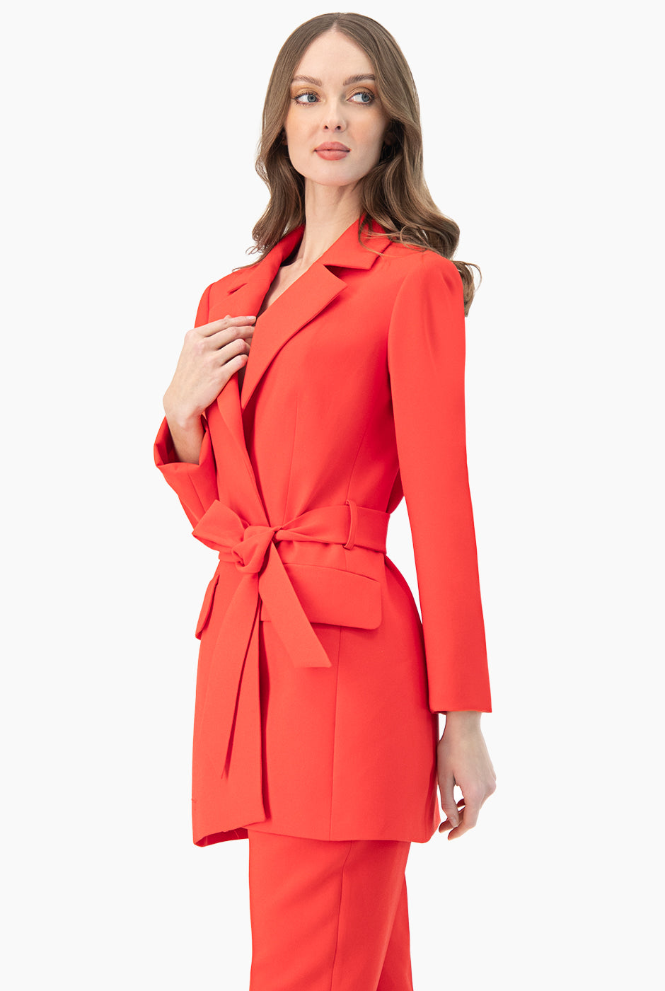 Blazer liso cruzado con cinta