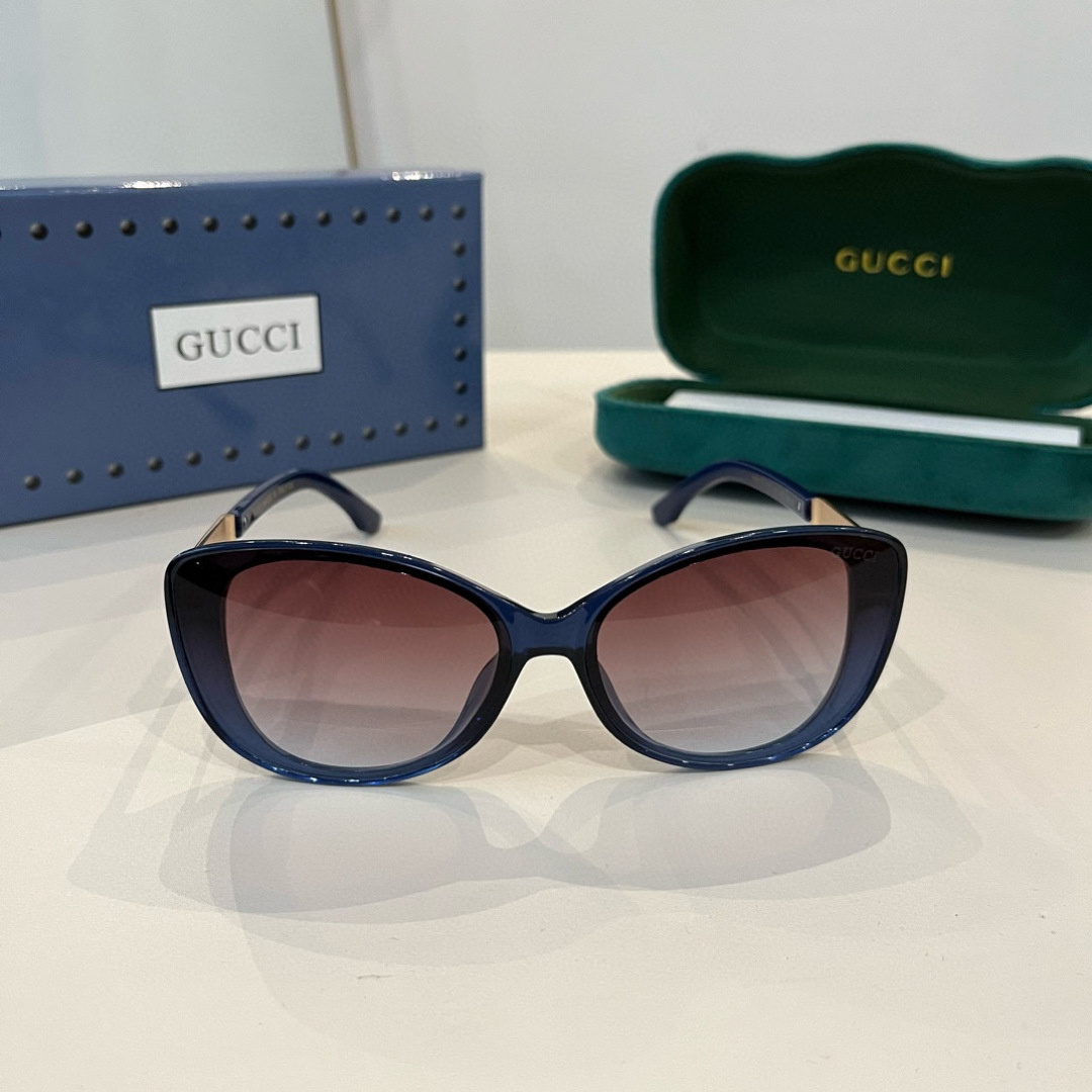 Gucci Round Frame Sunglasses