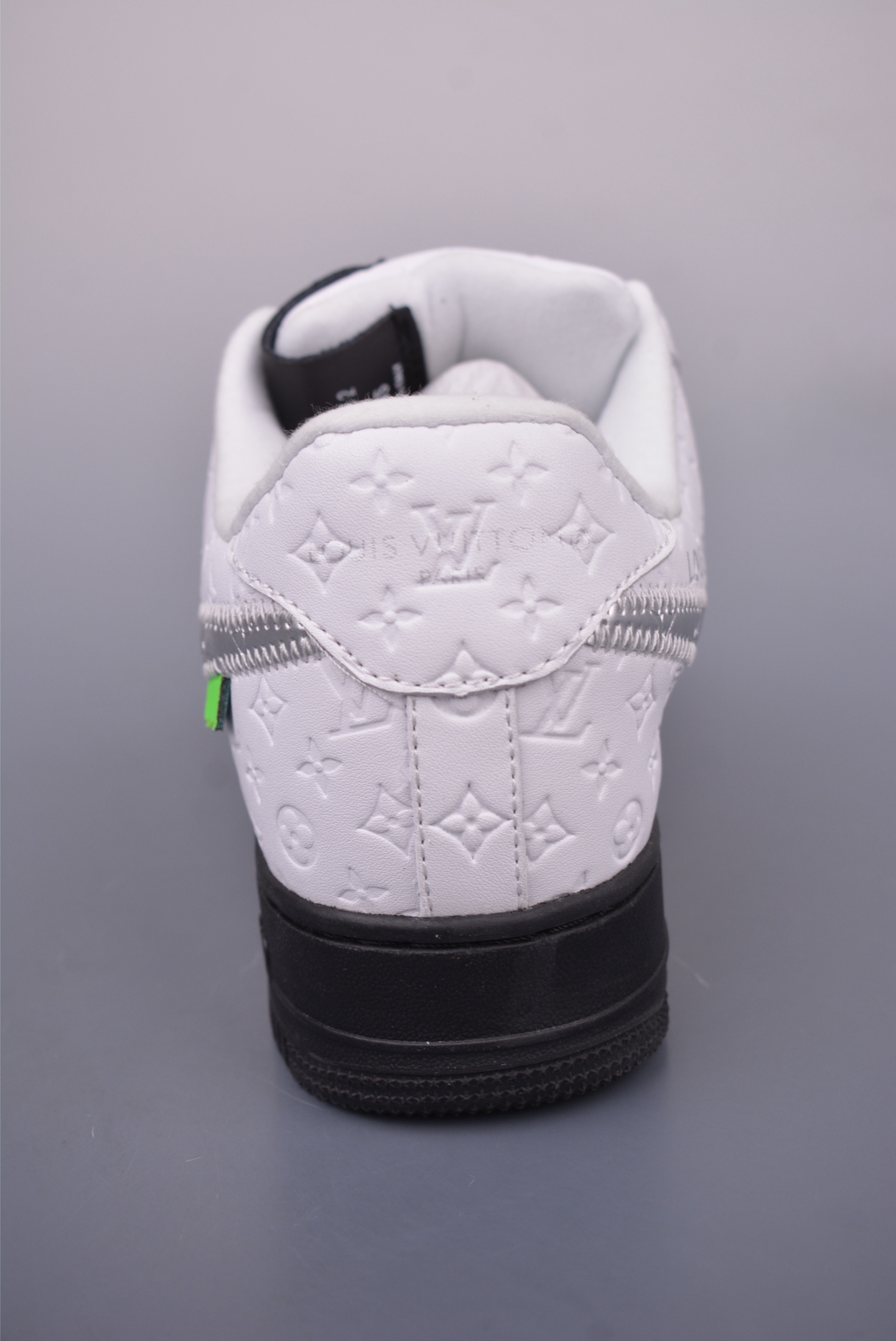 Louis Vuitton x Nike Air Force 1'07 LV8 Low 