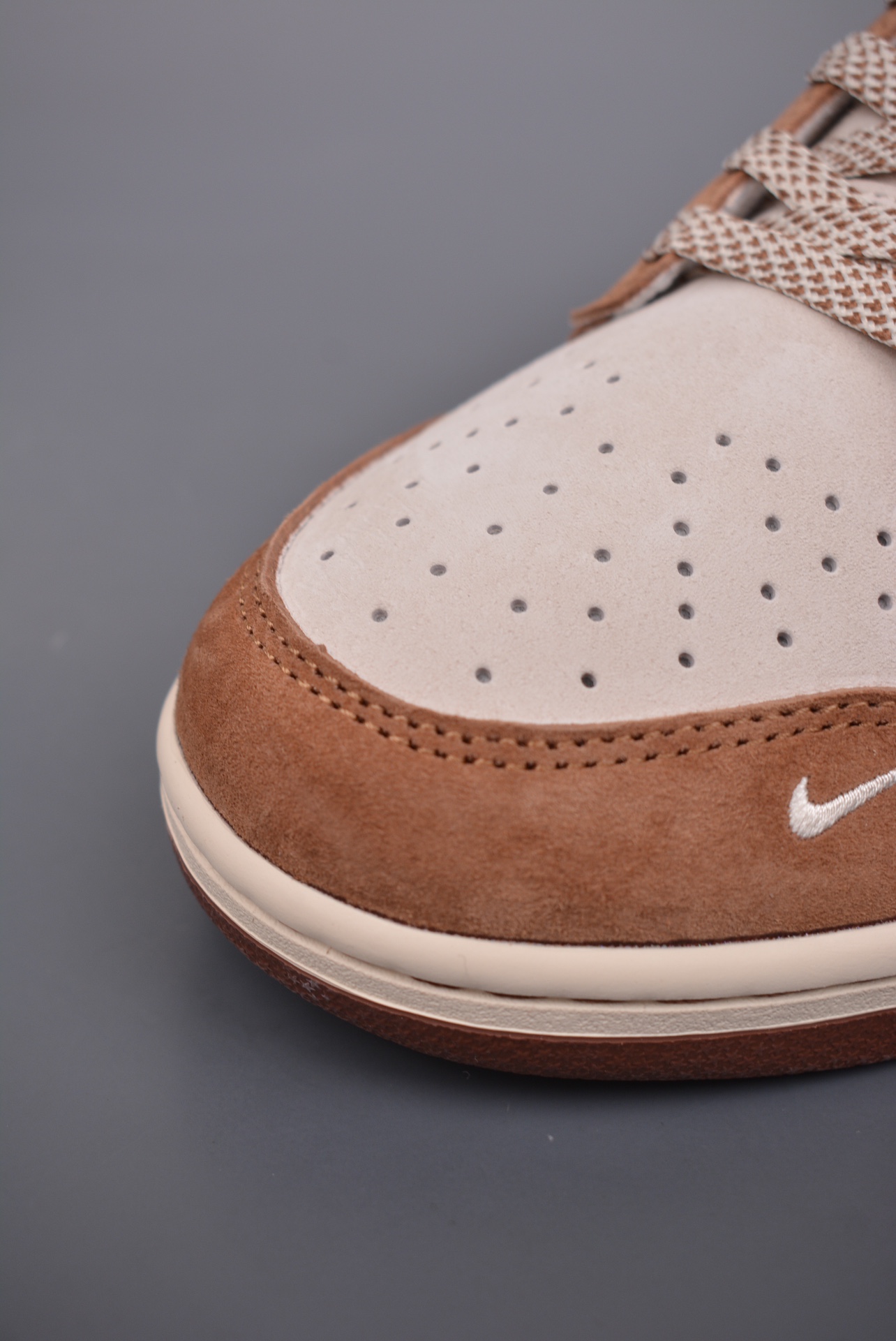 Stussy x Nike By You SB Dunk Low Retro SP Beige Brown Embroidery XX3168-601
